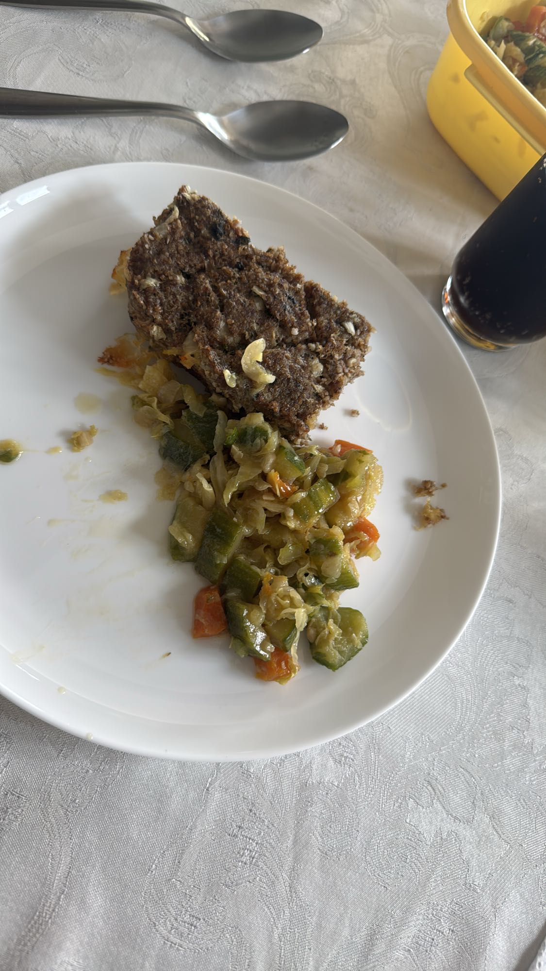 Carne assada com legumes