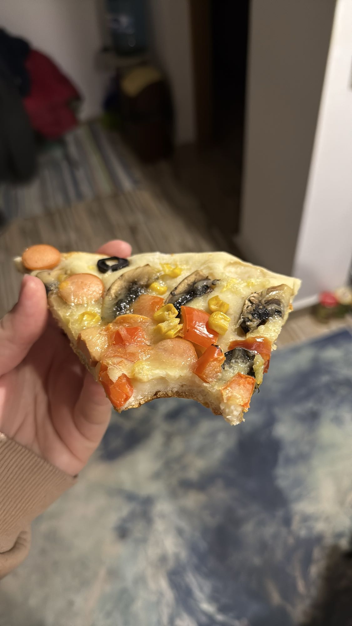 Felie de pizza legume