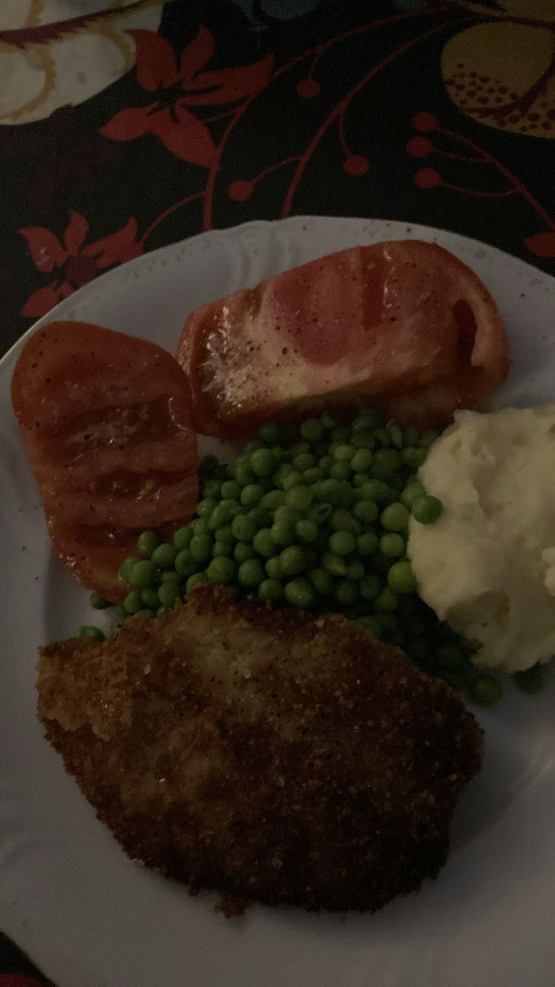 Panerad kyckling med ärtor