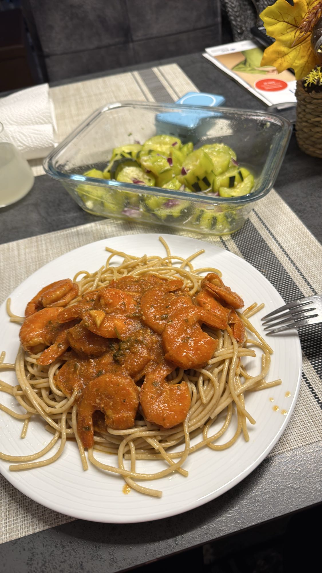 Garnelen mit Vollkornnudeln