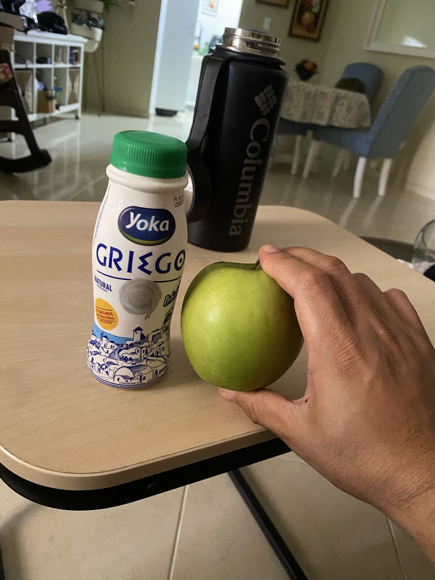 Yogur griego y manzana