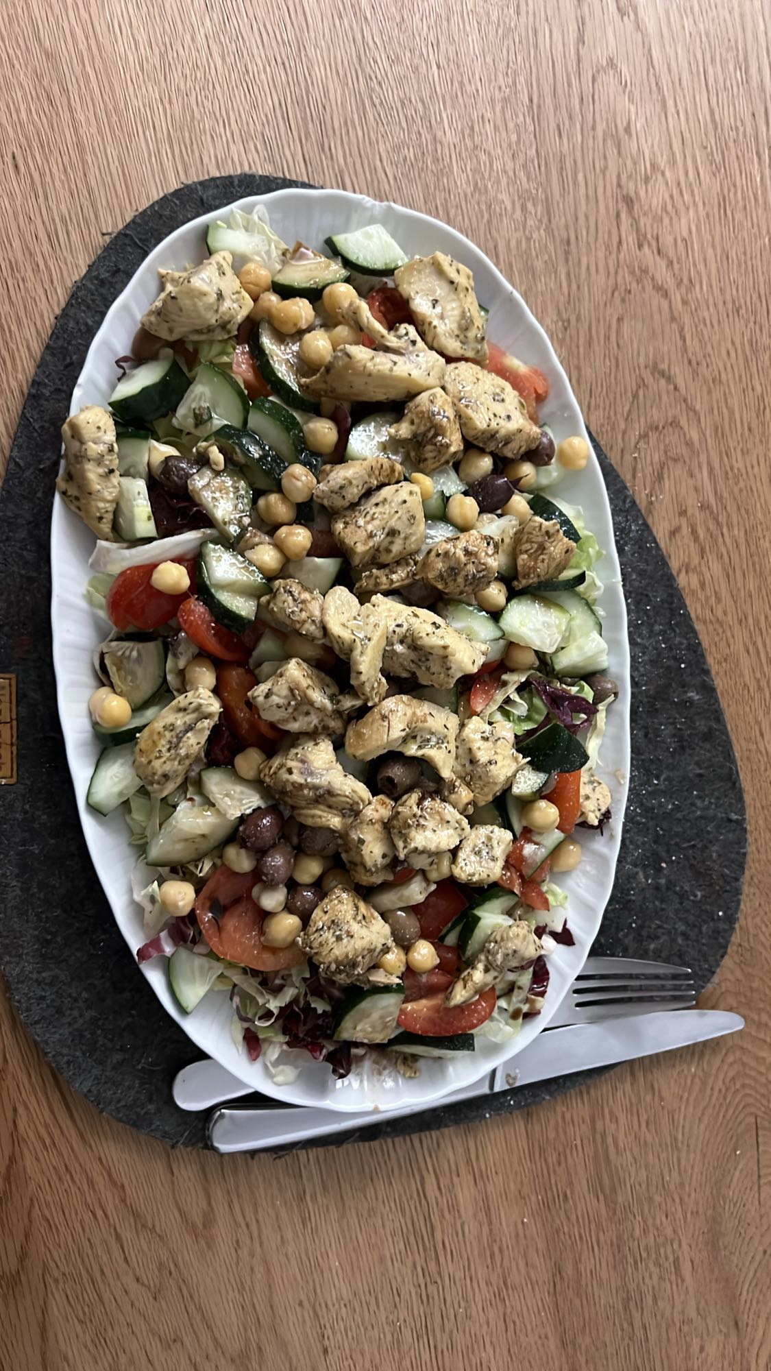 Kylling salat med kikærter