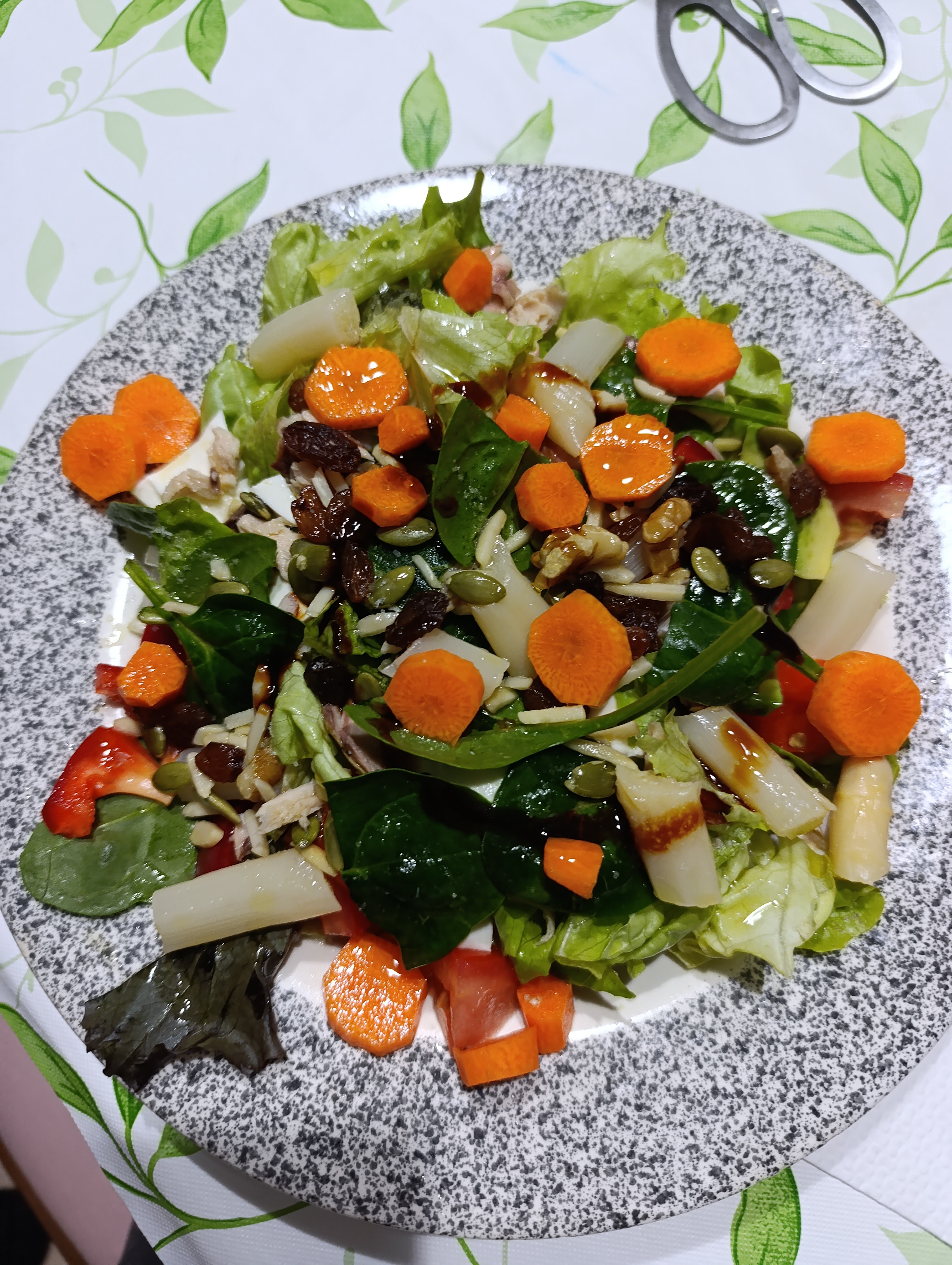 Ensalada variada fresca