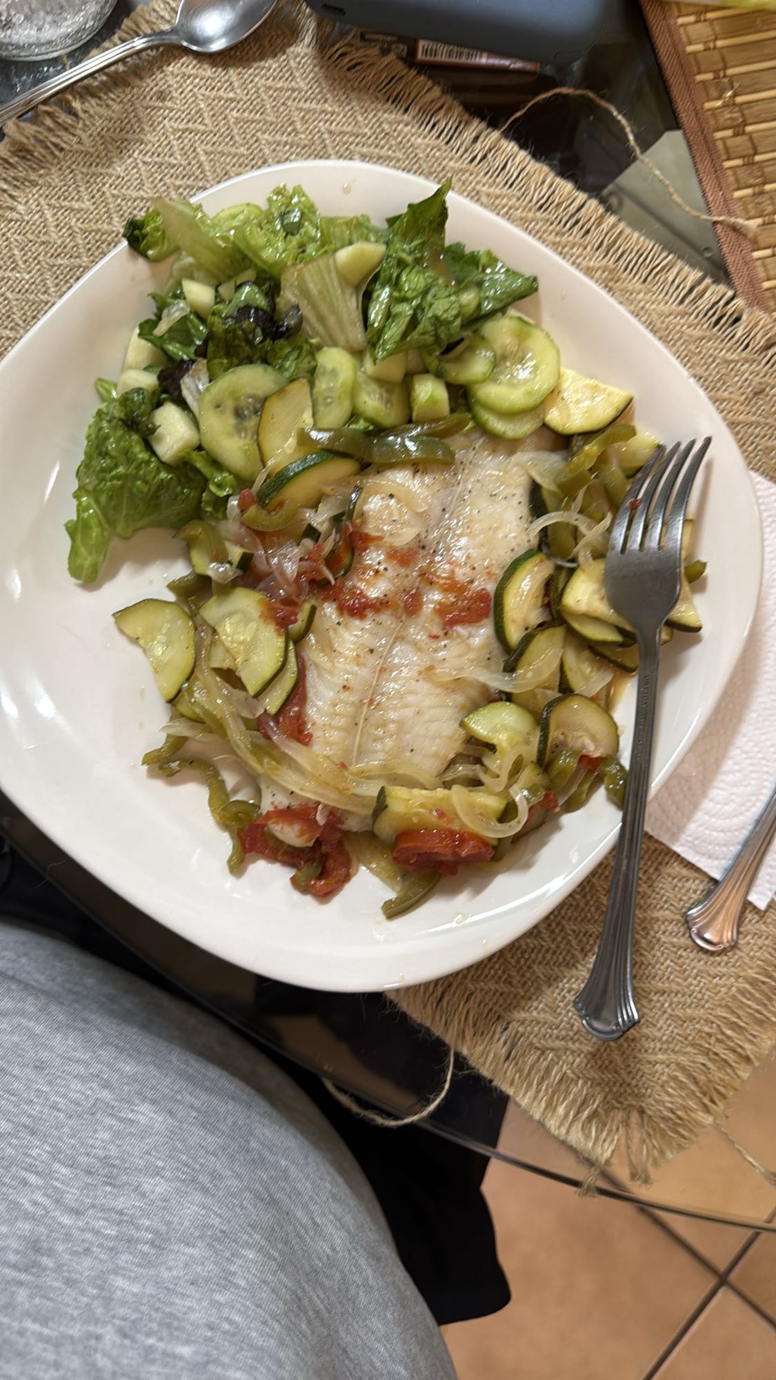 Fish with salad and veggies
