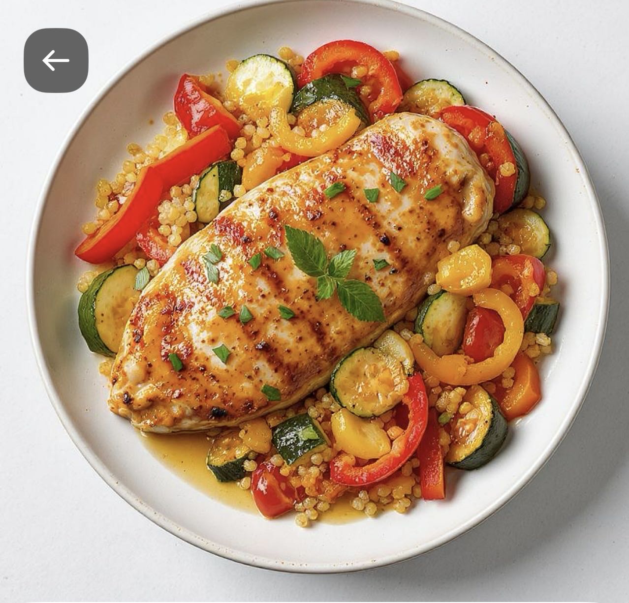 Куриная грудка с овощами