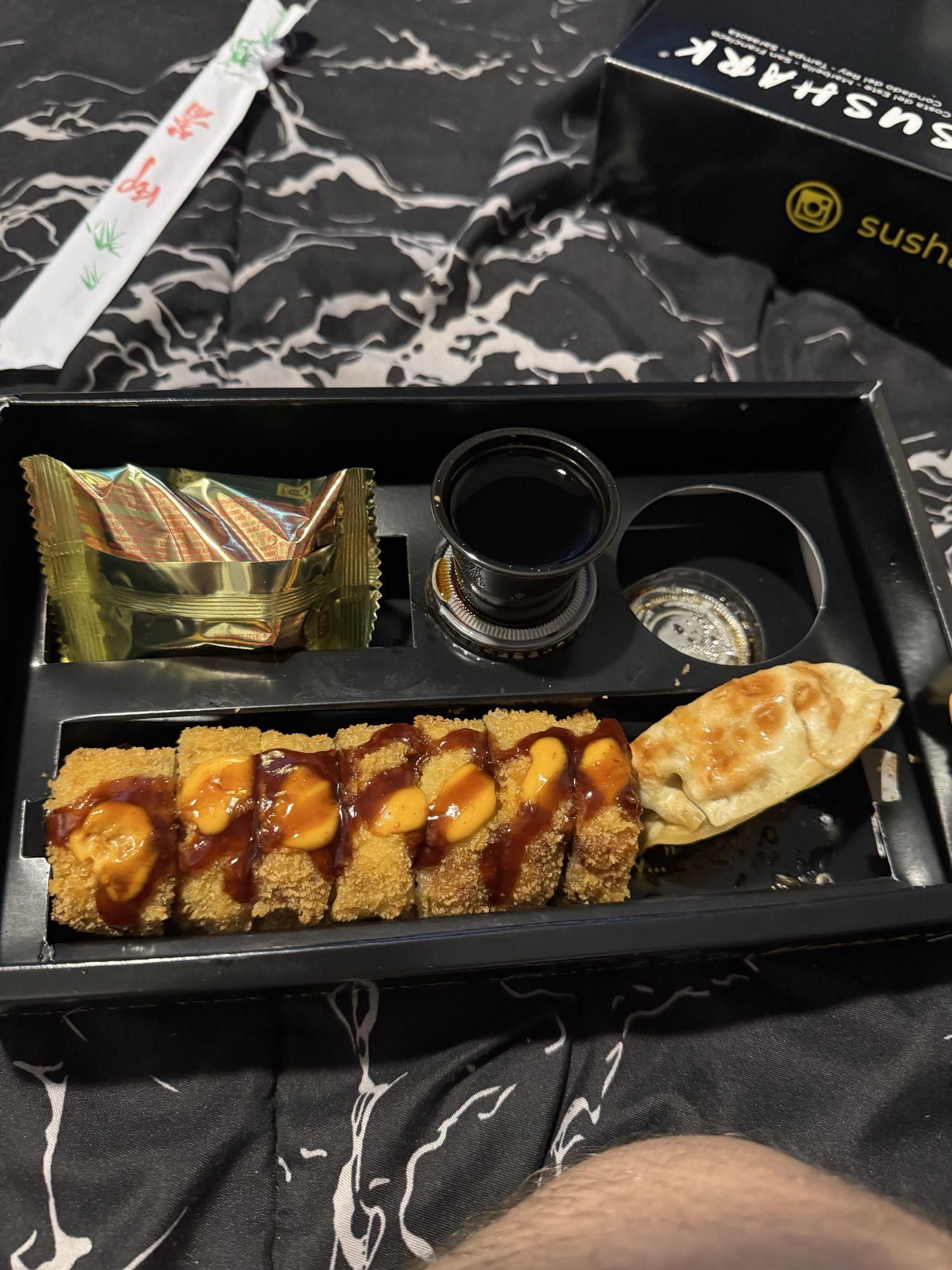 Roll frito con gyoza