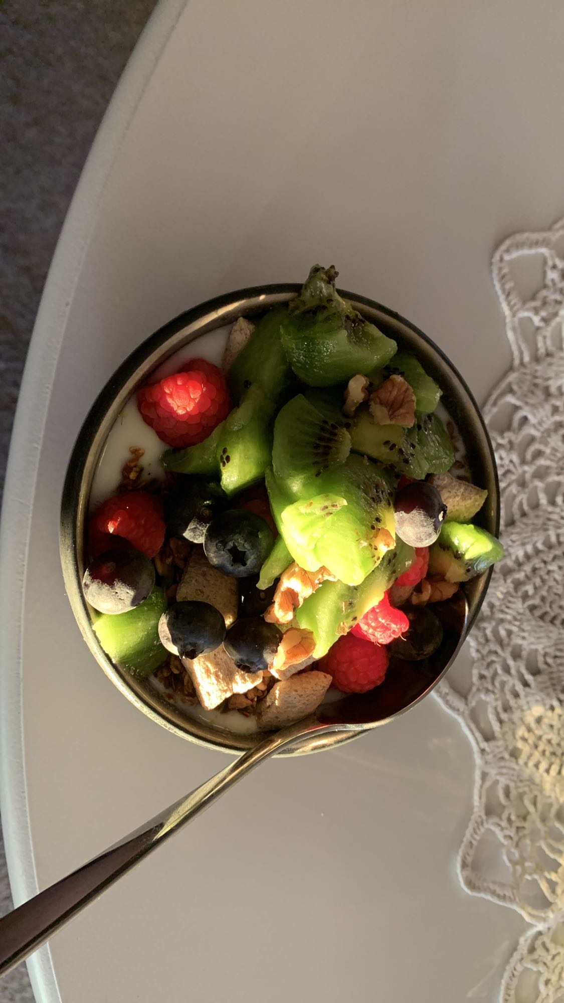 Yoghurt med frukt & nötter