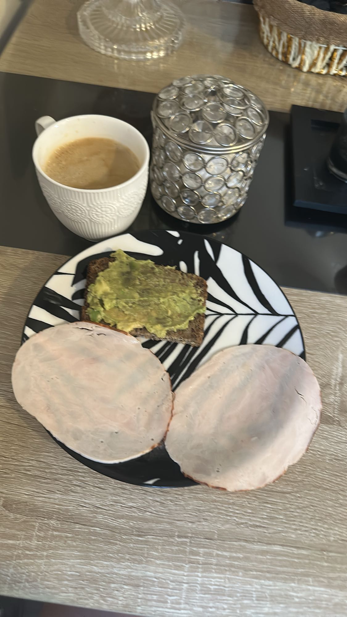 Mic dejun cu avocado