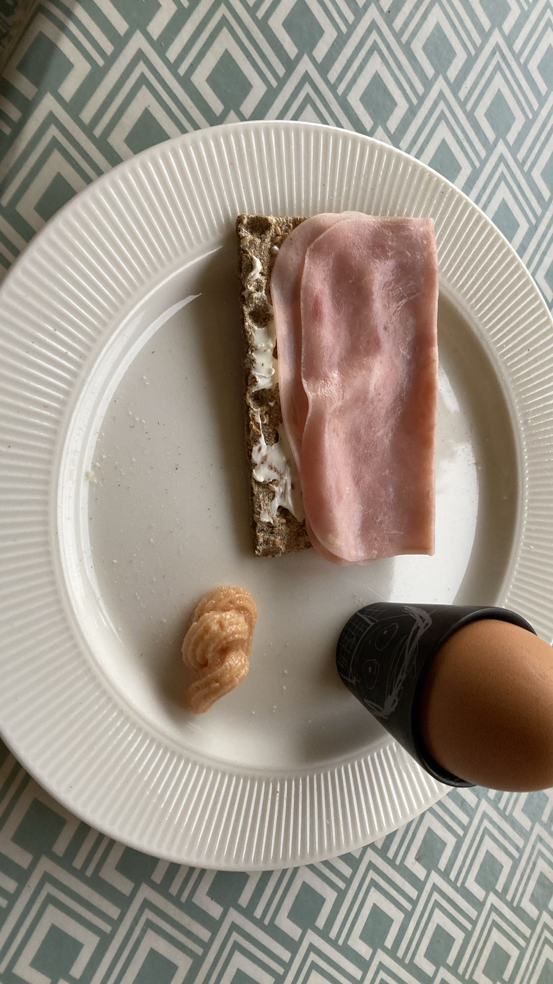 Knäckemacka med ägg