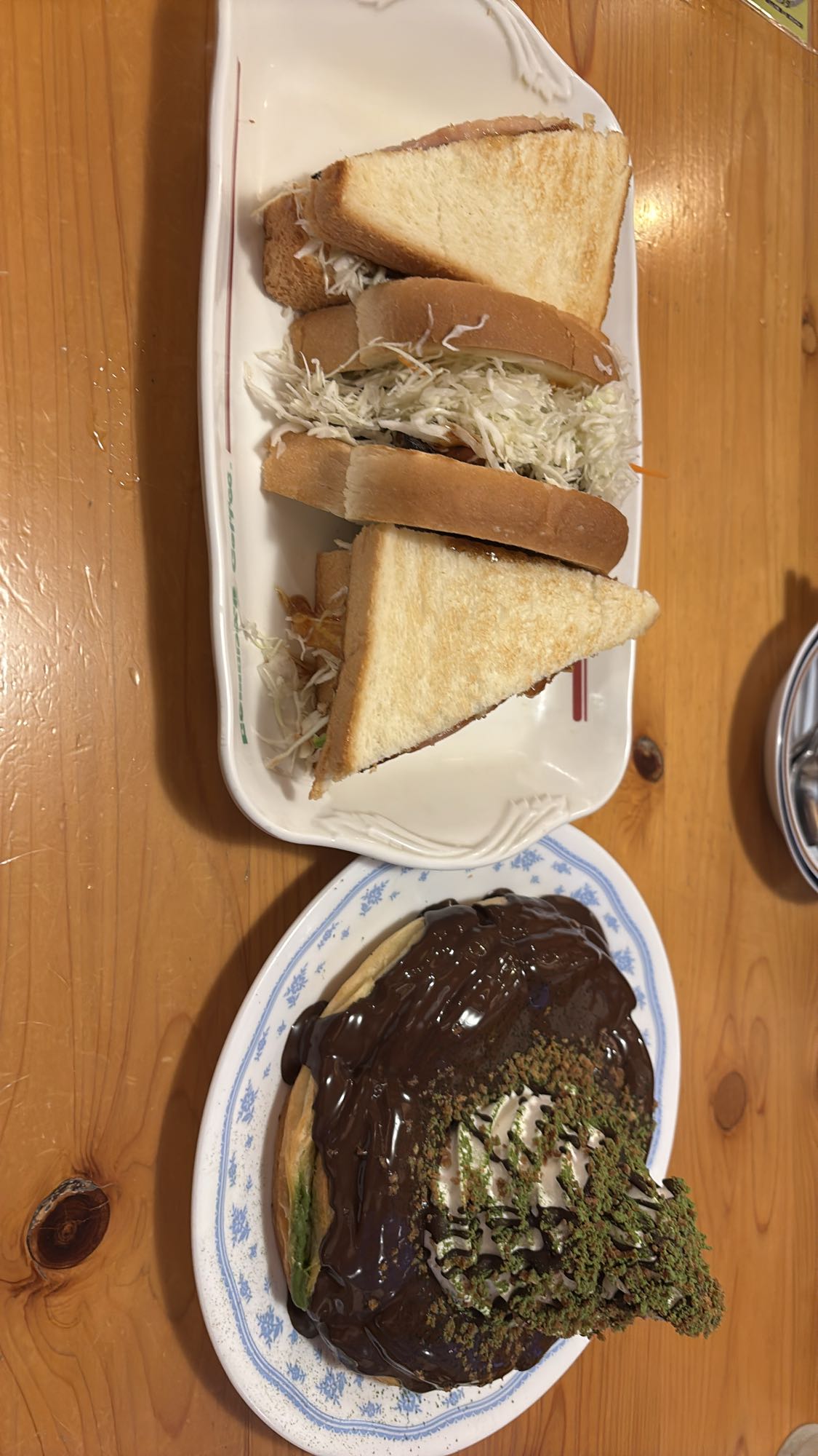 サンドイッチとパンケーキ