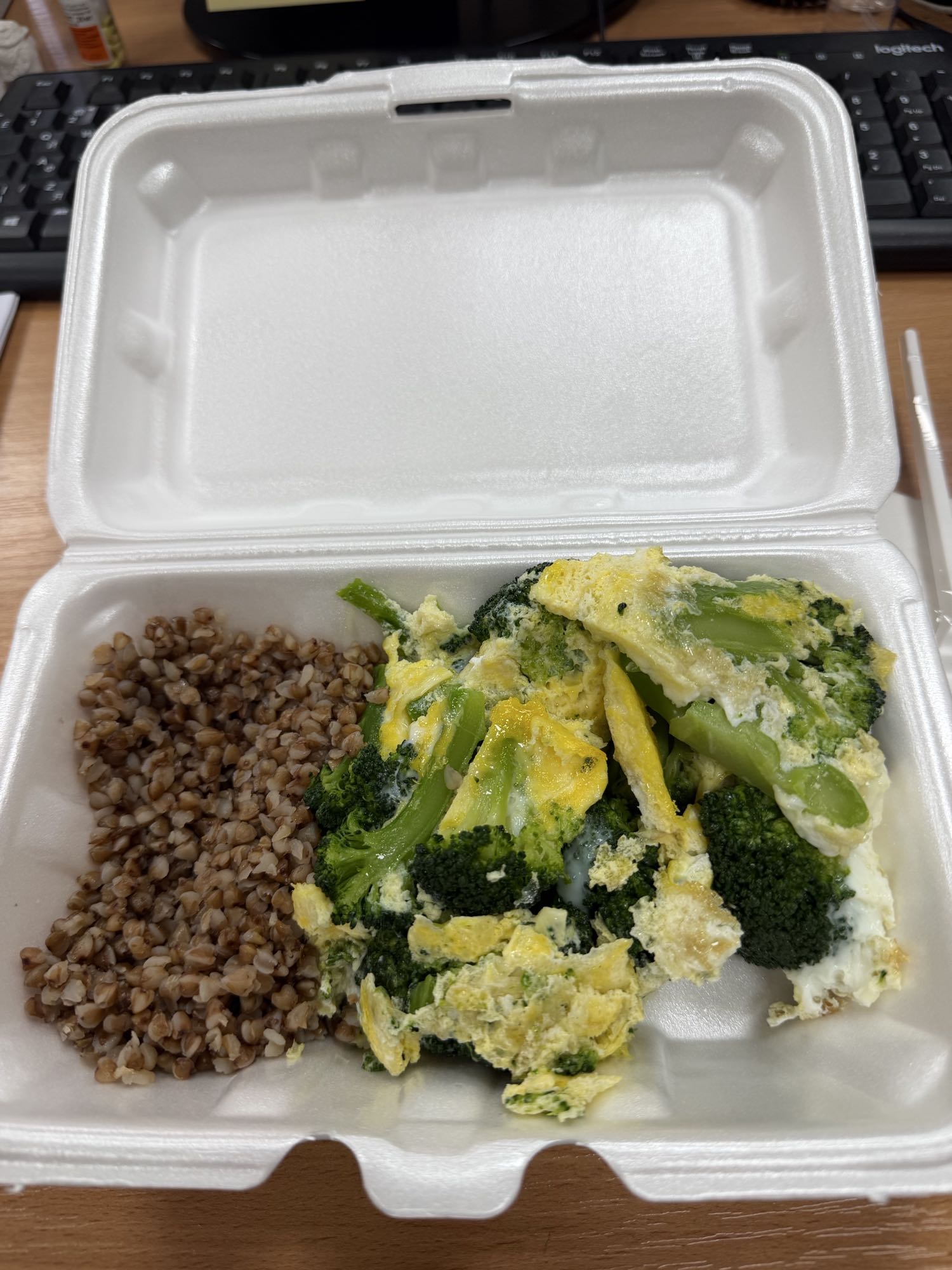 гречка с яйцом и брокколи