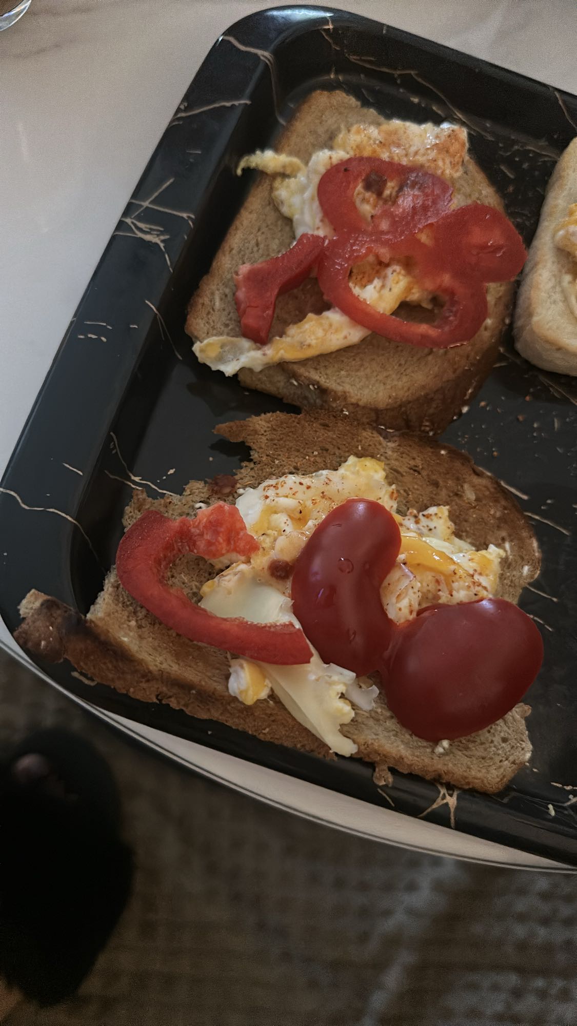 Äggmacka med paprika & tomat