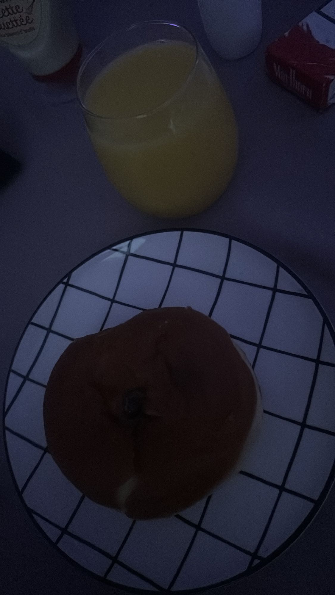 Brioche et jus d'orange