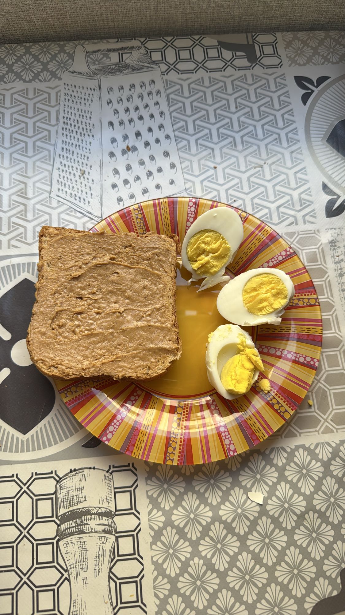 Toast beurre cacahuète œufs