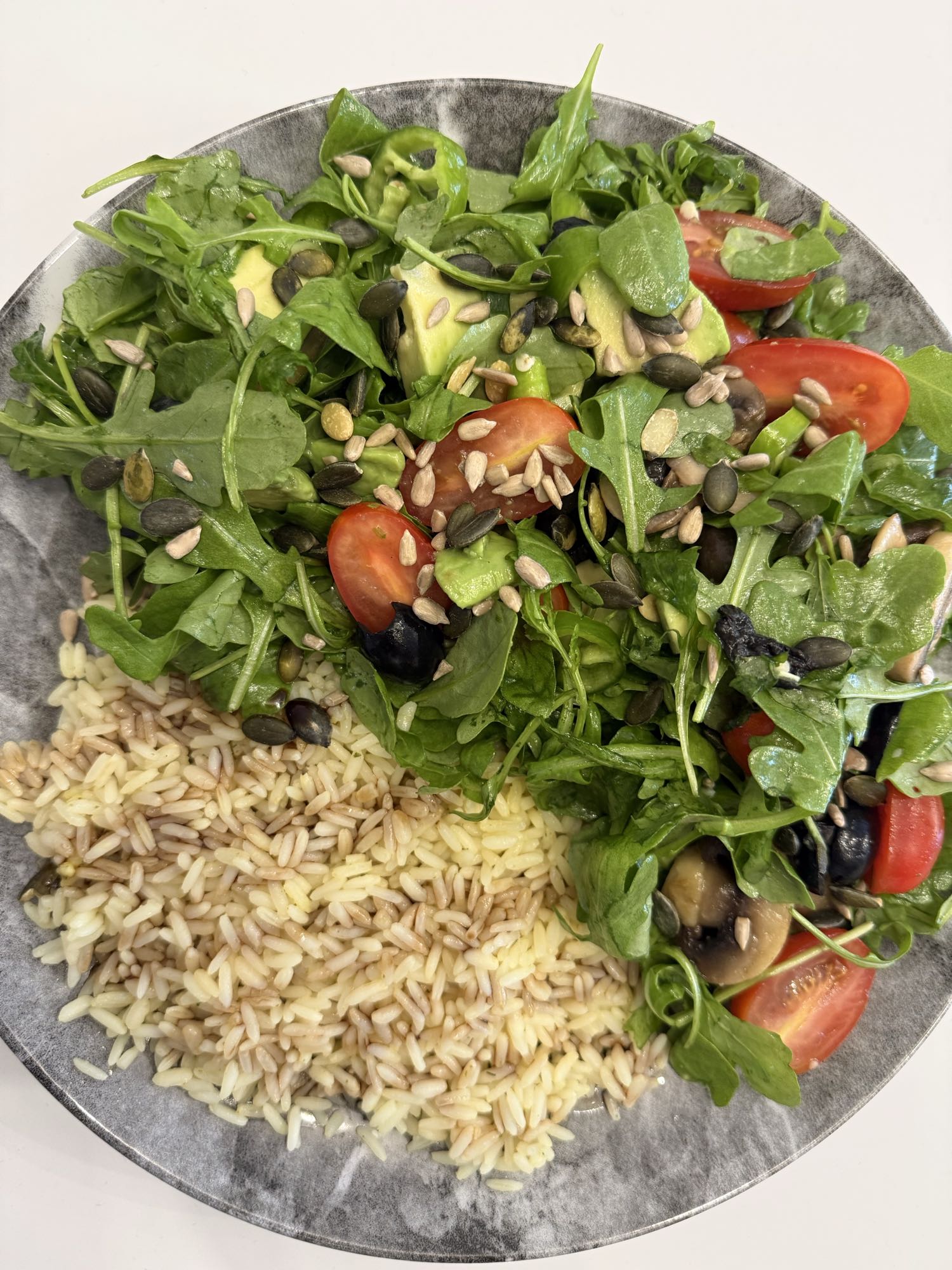 Salade riz avocat graines