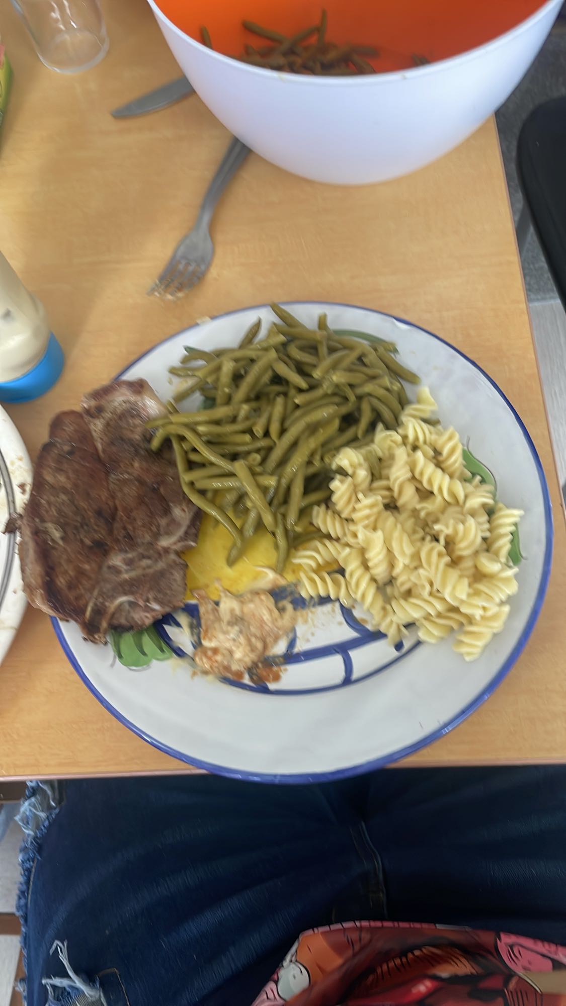 Assiette viande et pâtes