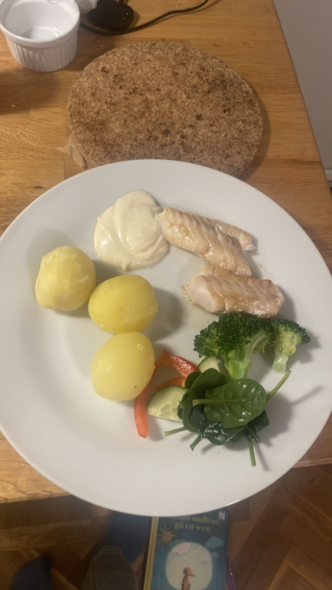 Fisk med potatis och grönsaker