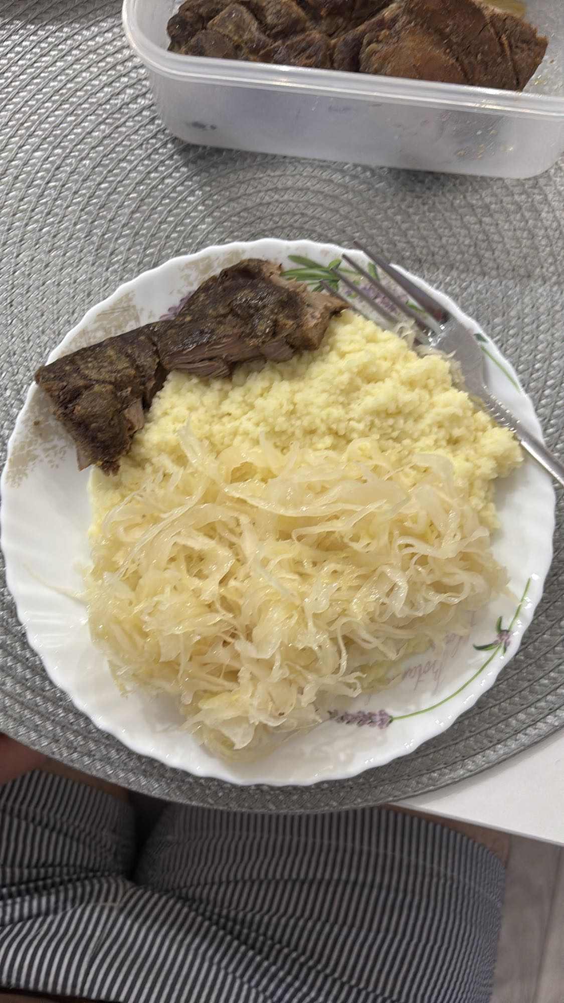 Kasza z mięsem i kapustą