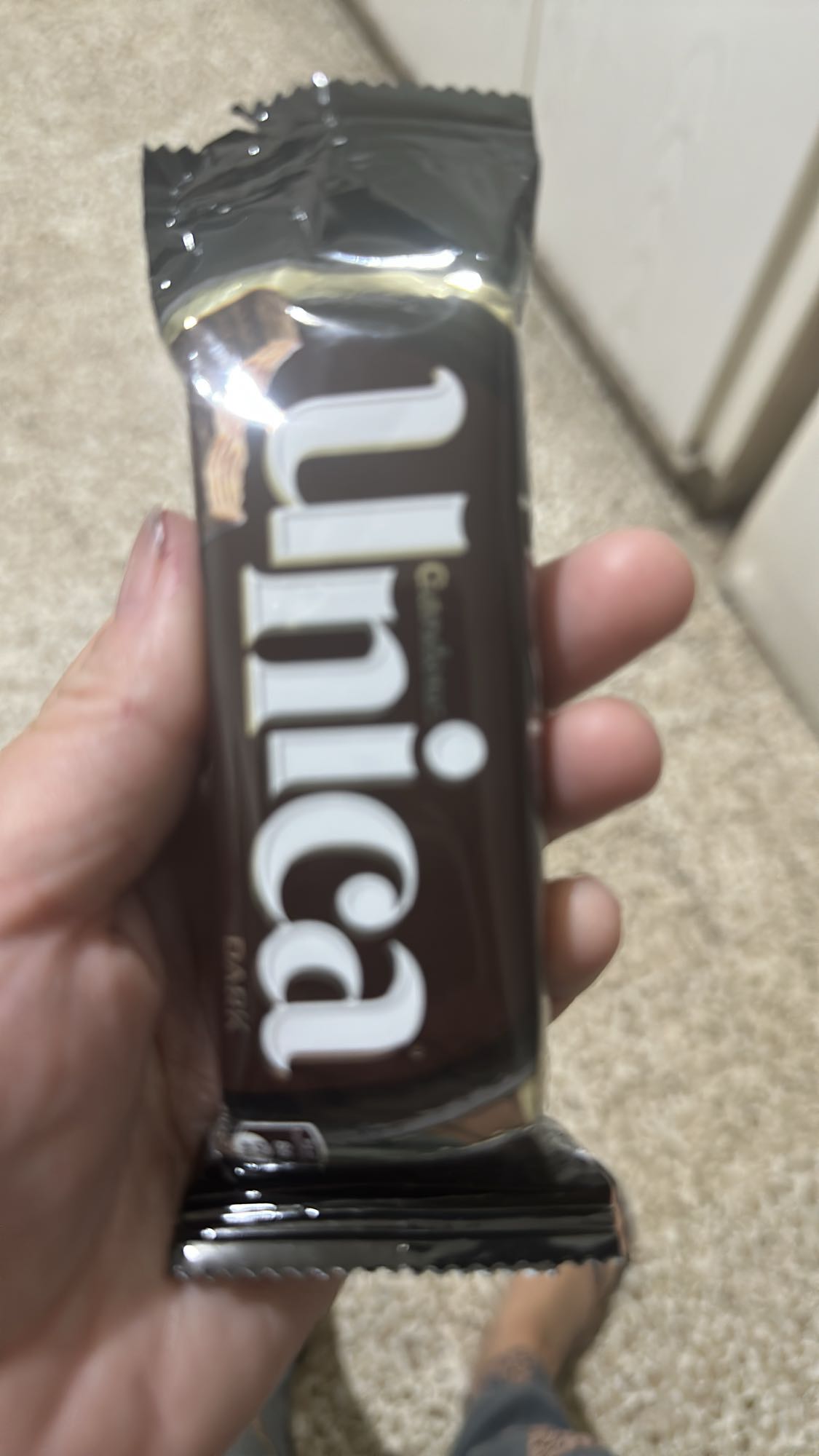 Unica dark chocolate bar