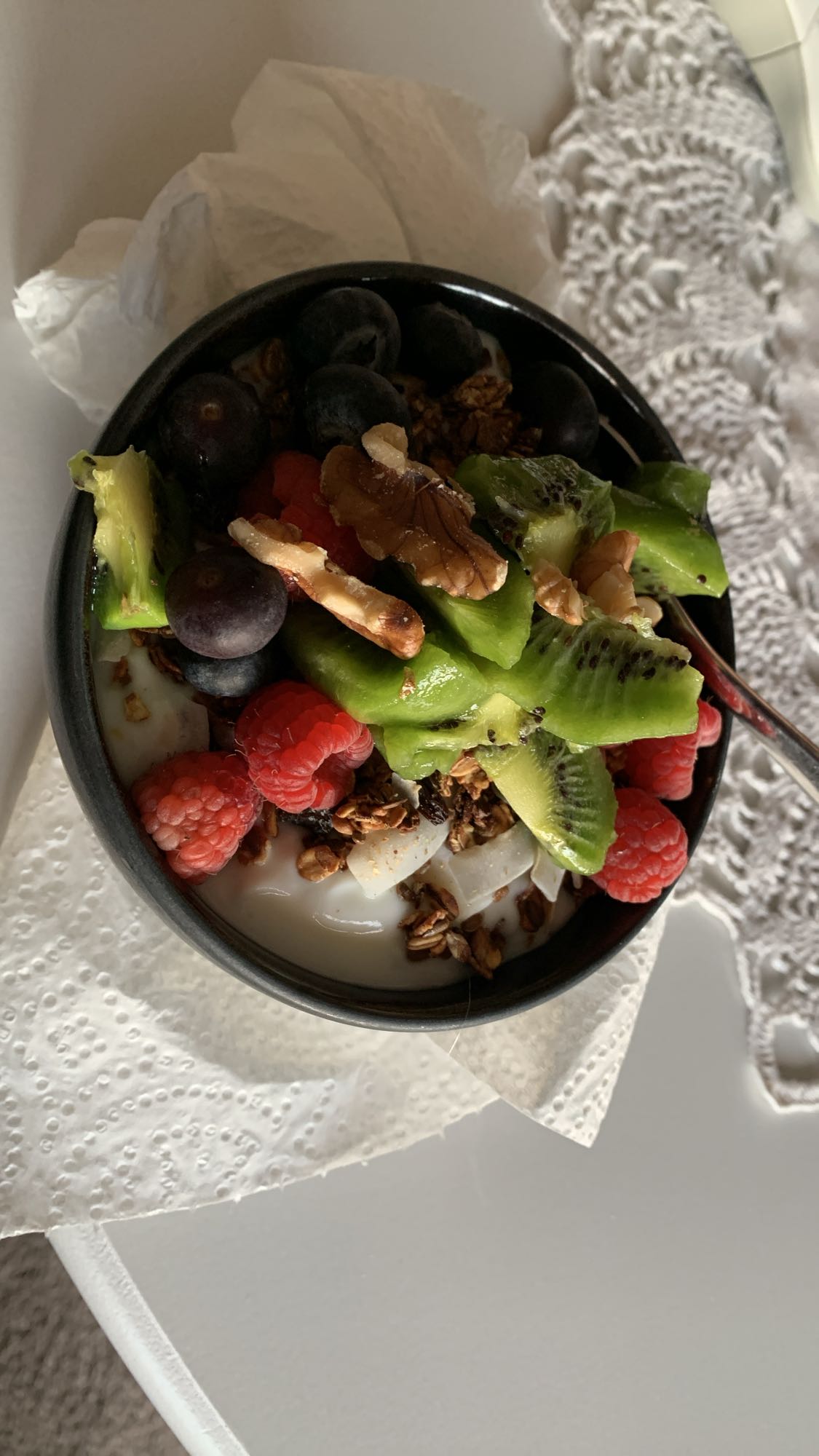 Yoghurt med frukt & nötter
