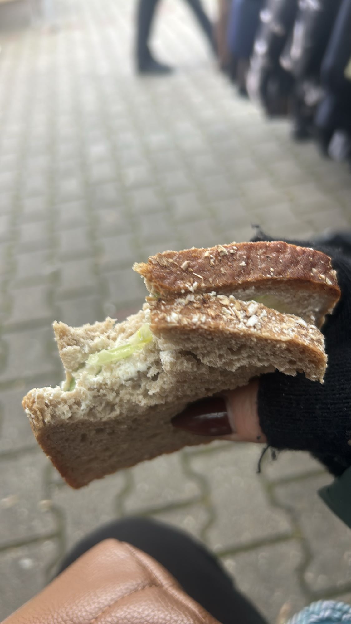 Kanapka z chlebem razowym