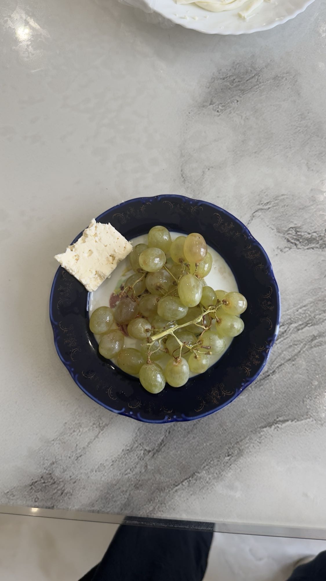 виноград с сыром
