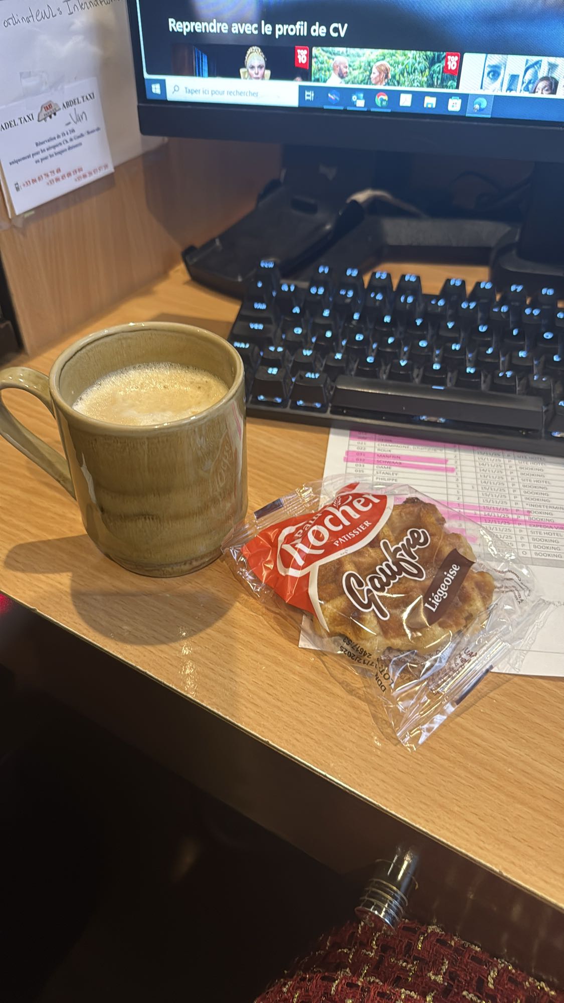 Café et gaufre liégeoise