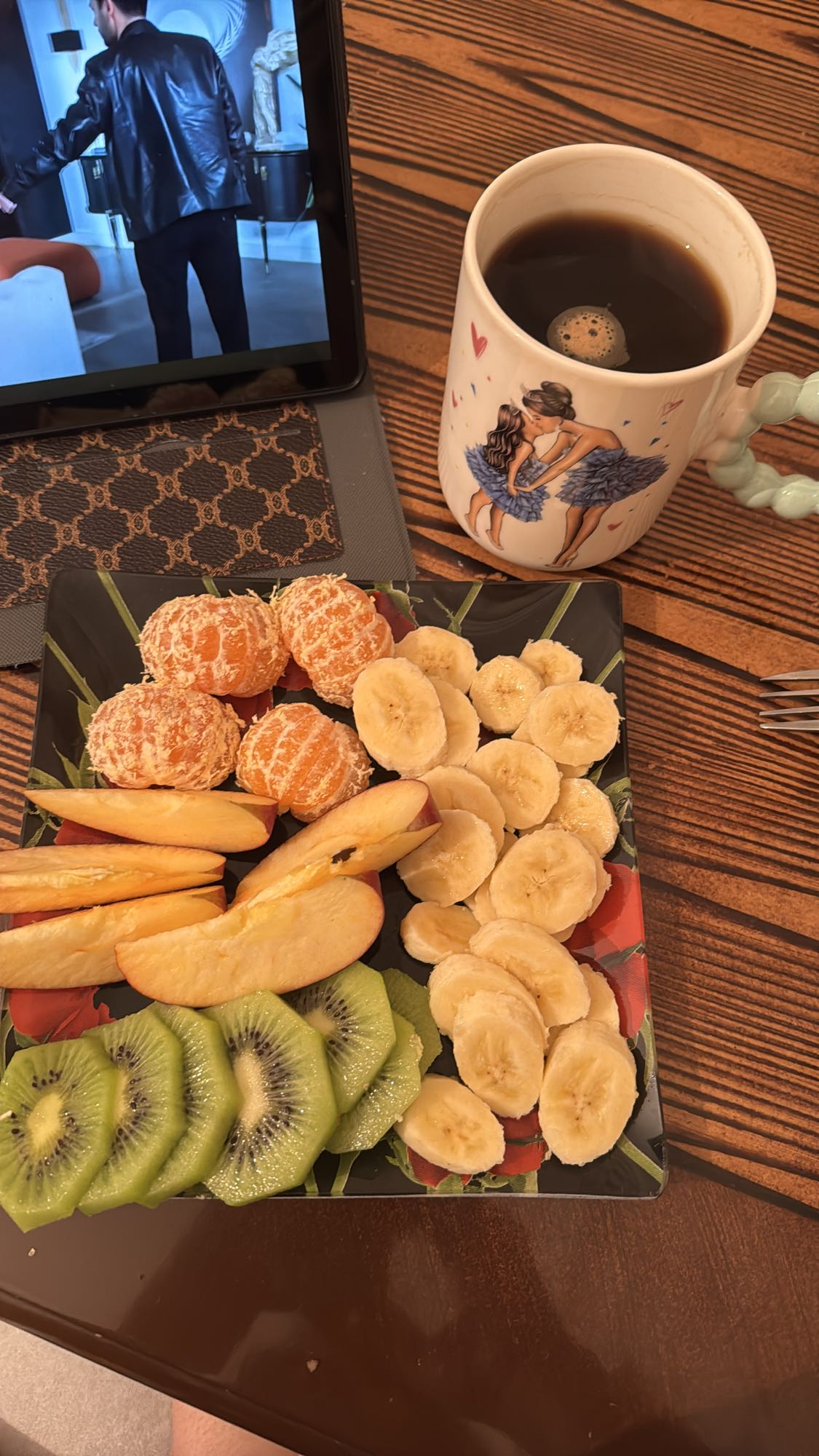 Meyve Tabağı ve Kahve