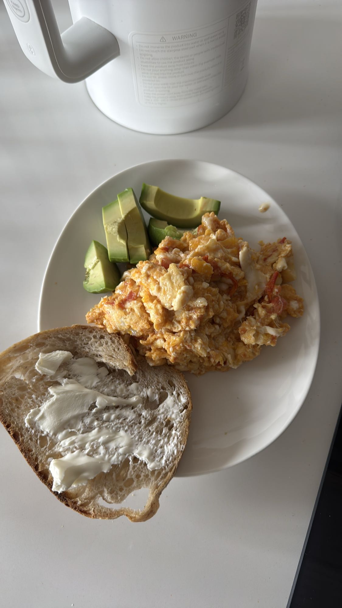 Jajecznica z awokado