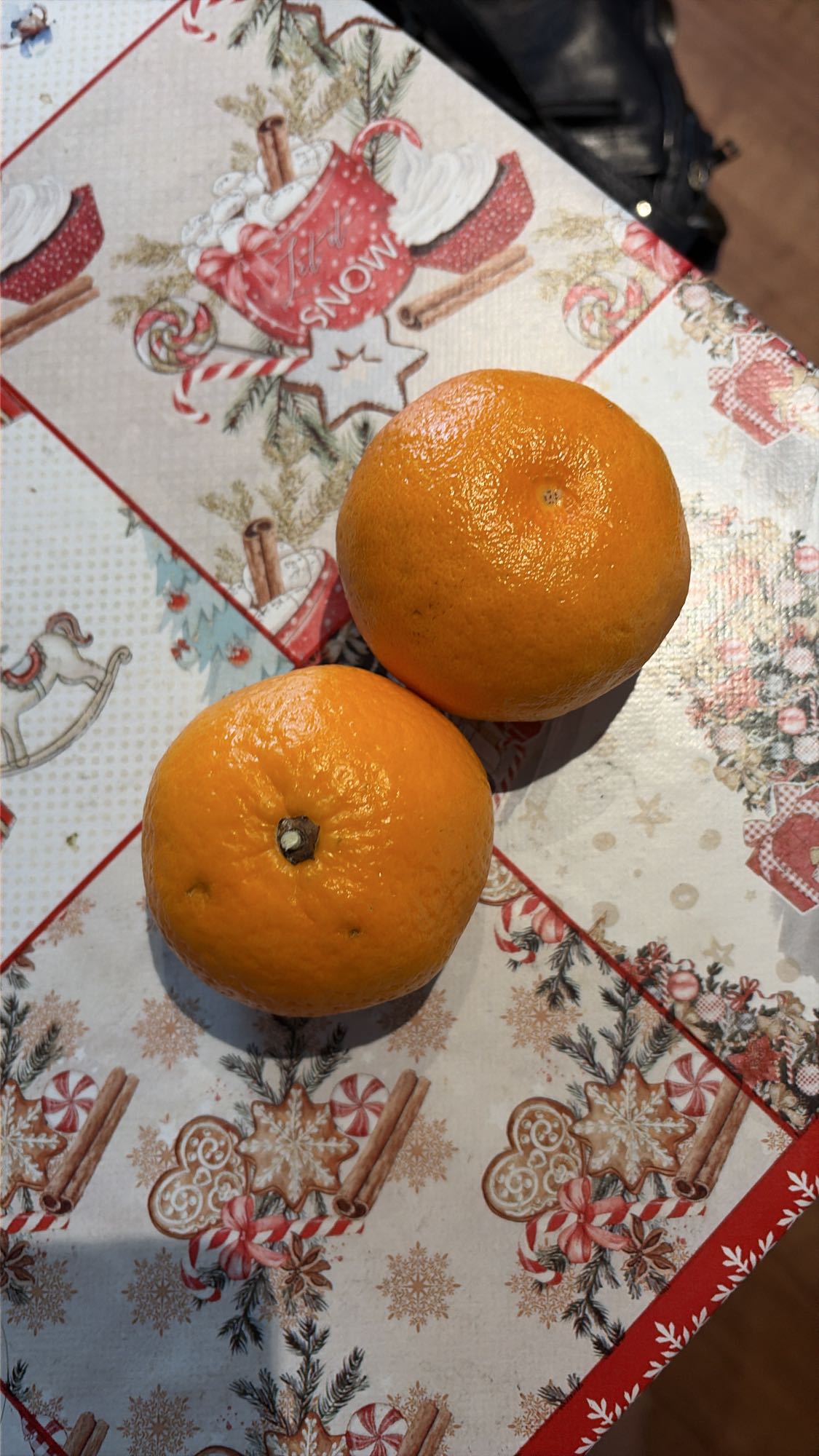 Două mandarine