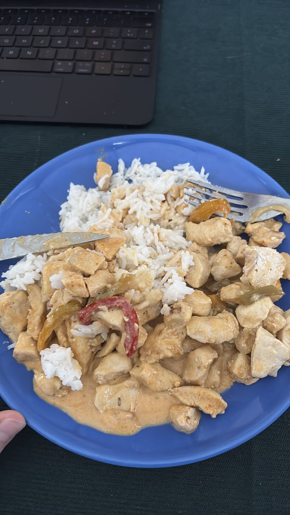Poulet au curry et riz