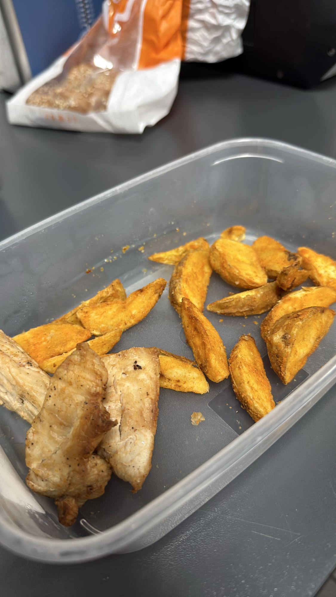 Cartofi și piept de pui