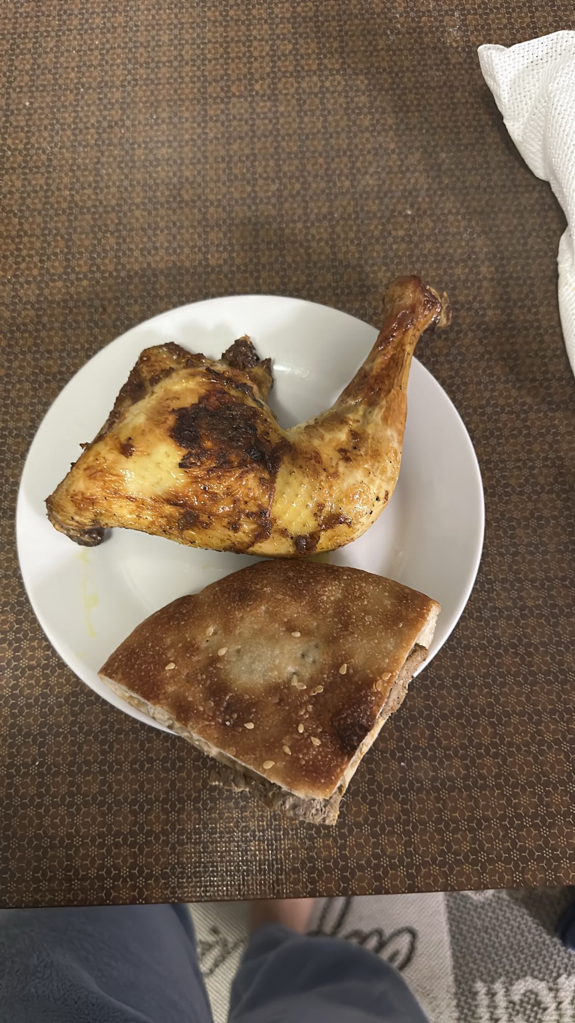 Tavuk ve ekmek tabağı