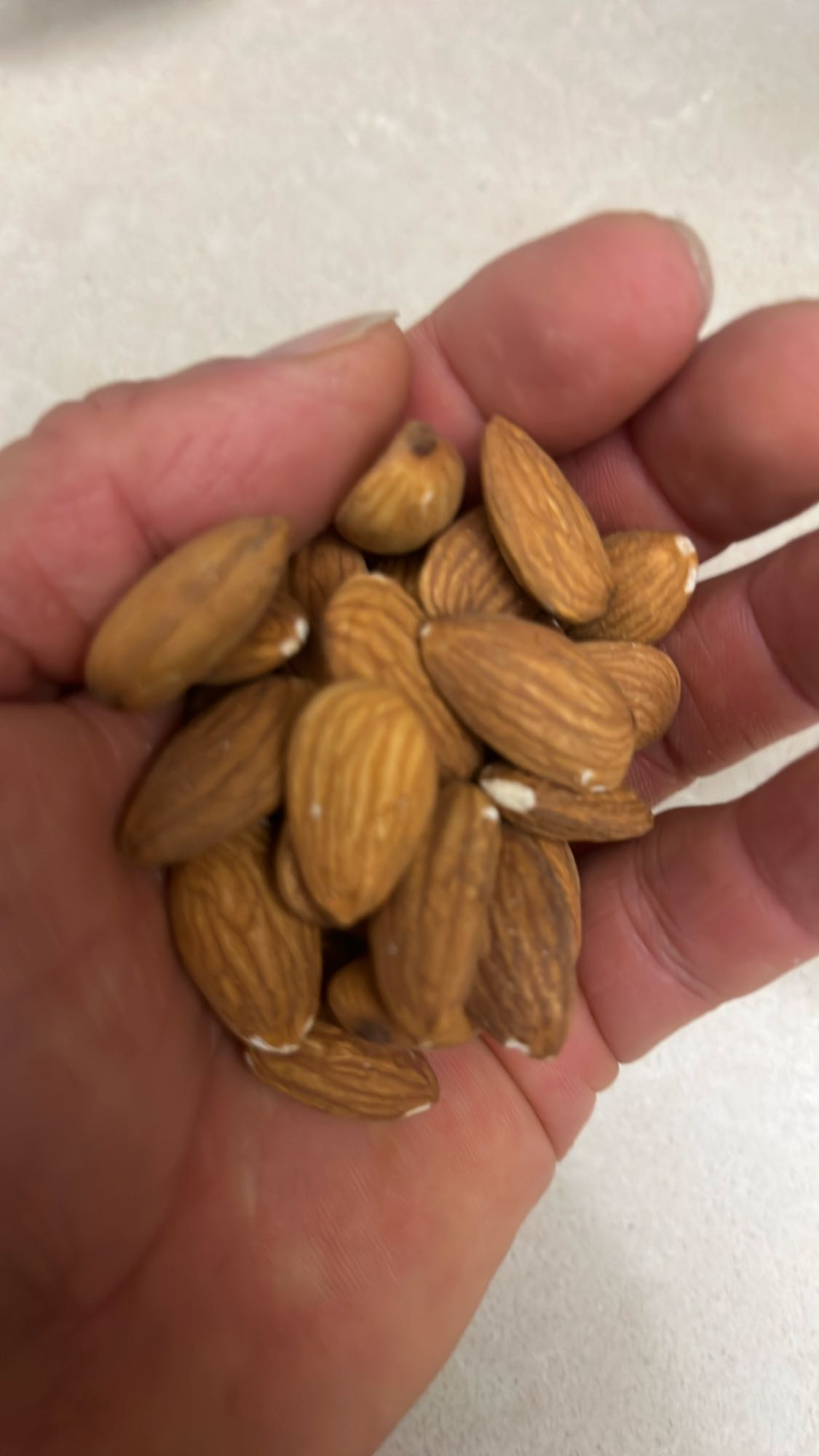 Badem atıştırmalık