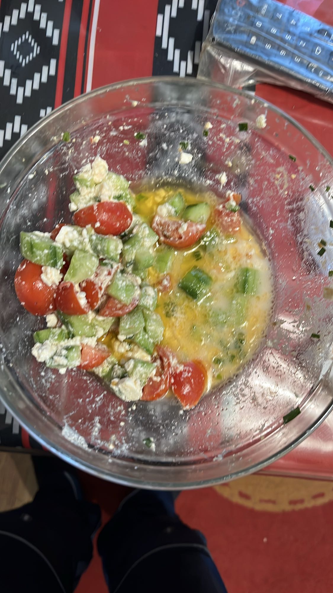 Салата с яйца и сирене