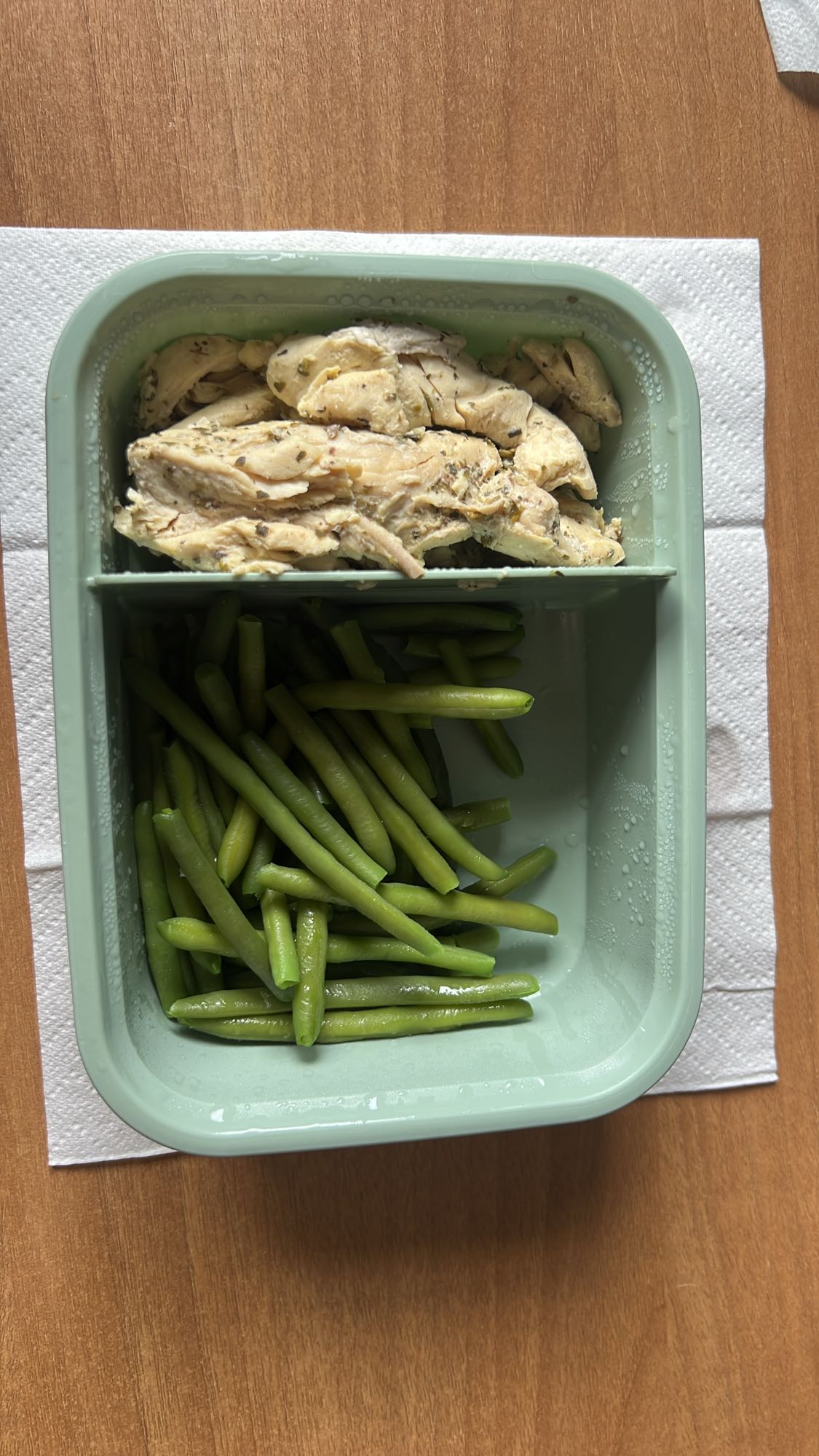 Tavuk ve yeşil fasulye