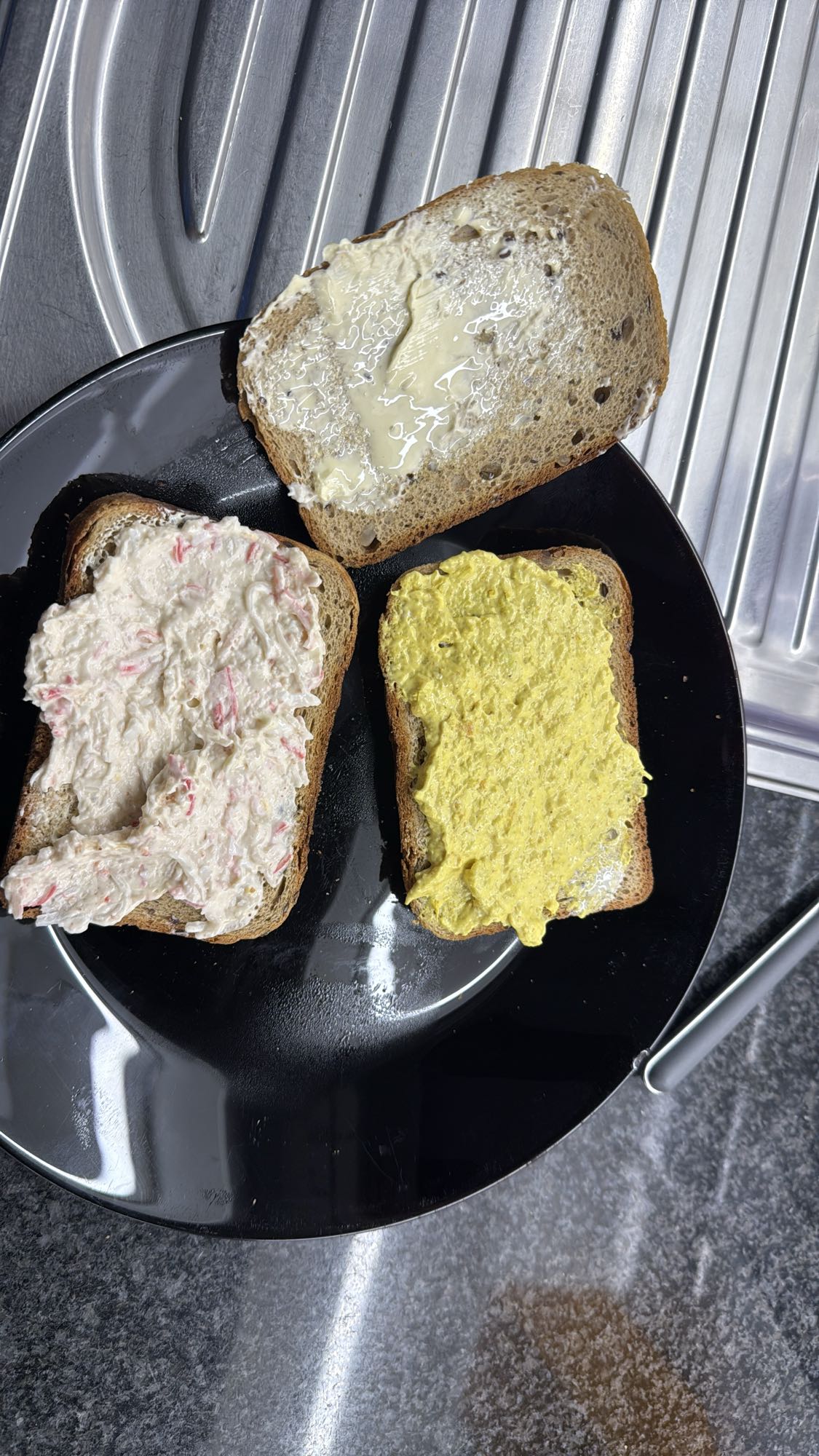 Belegde volkoren boterhammen