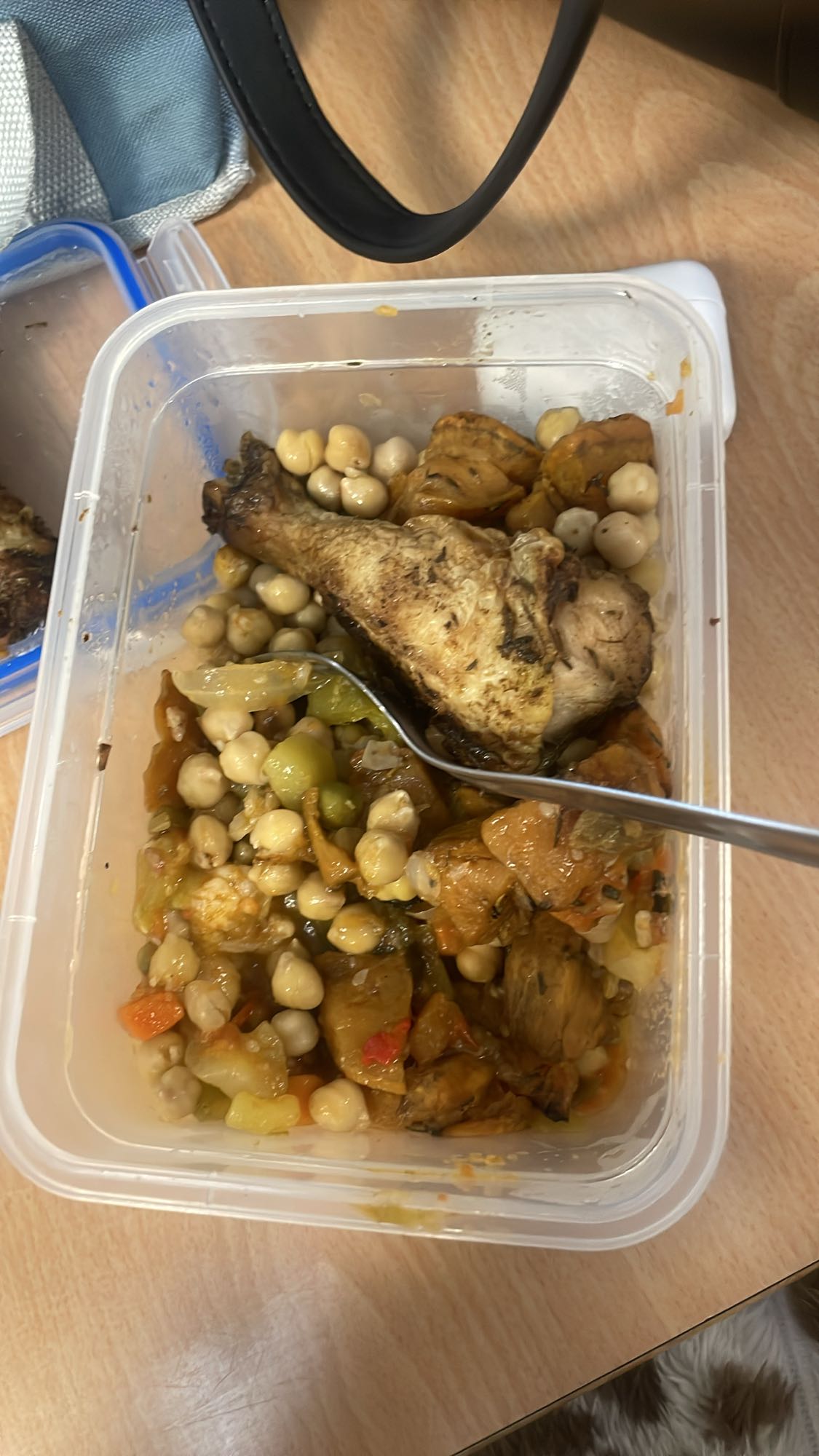 Poulet et pois chiches