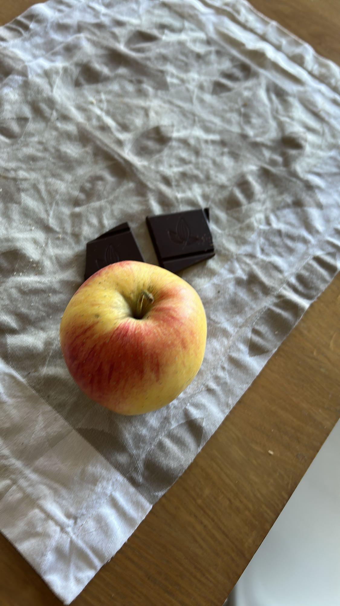 Pomme et chocolat noir