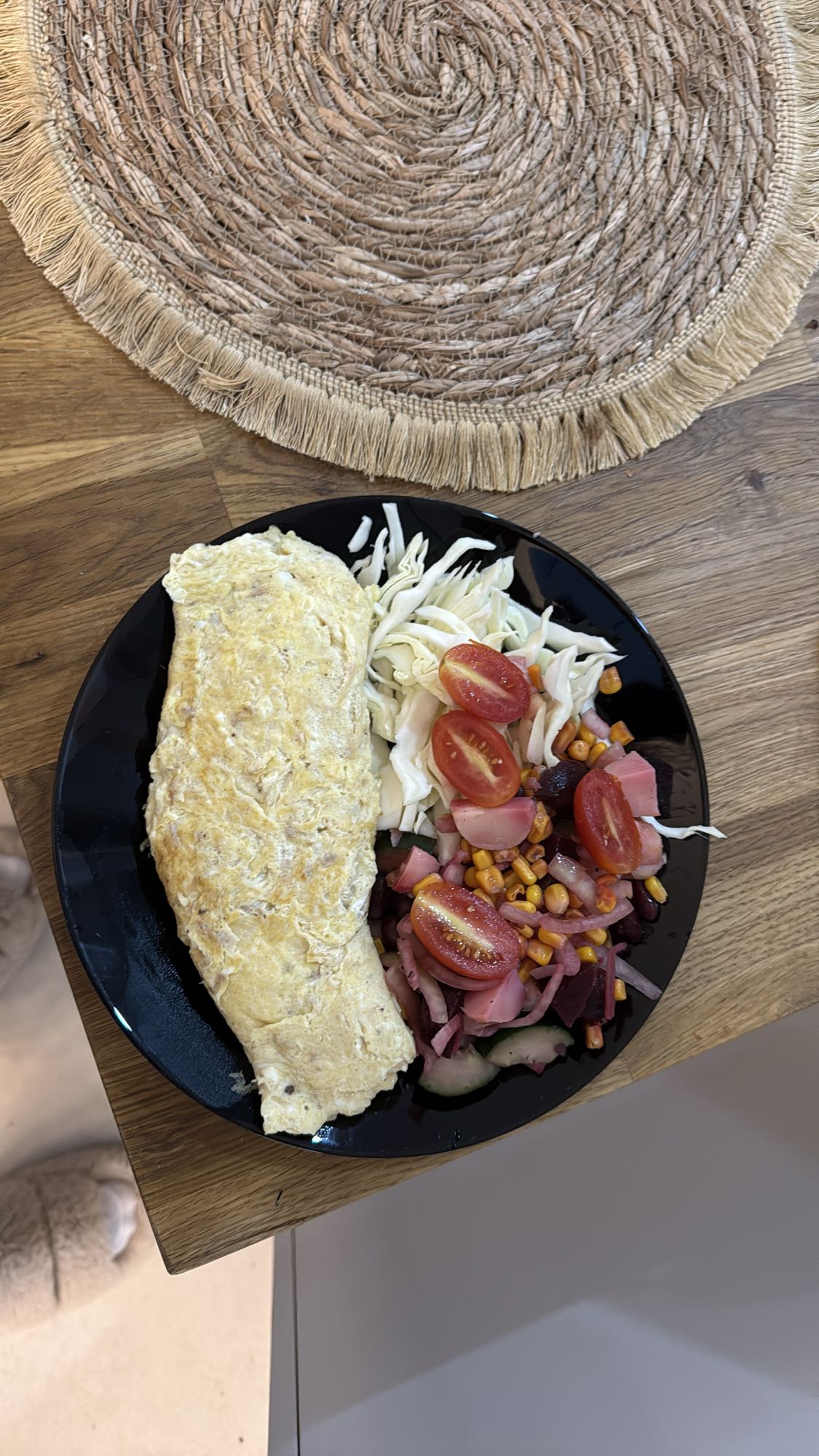 Omelette et salade fraîche