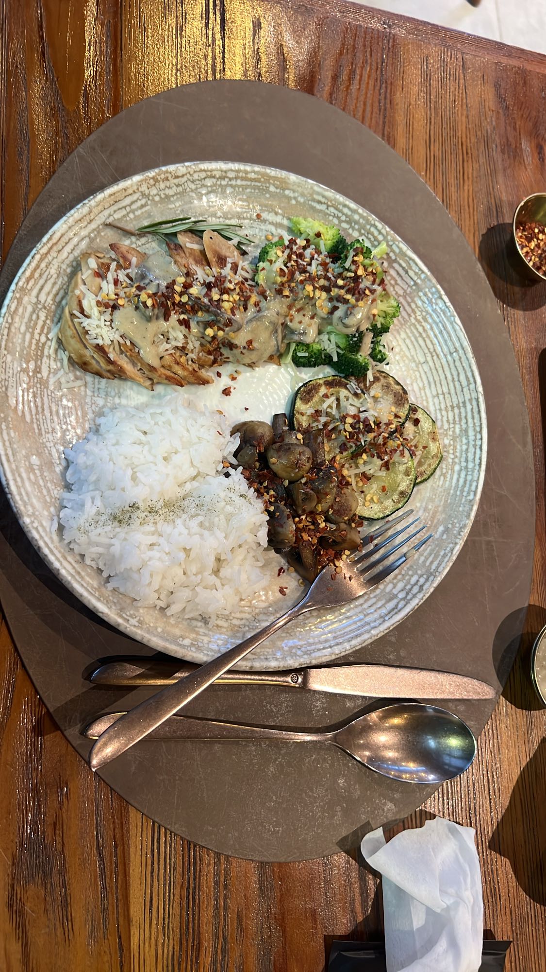 Chicken rice veggie plate