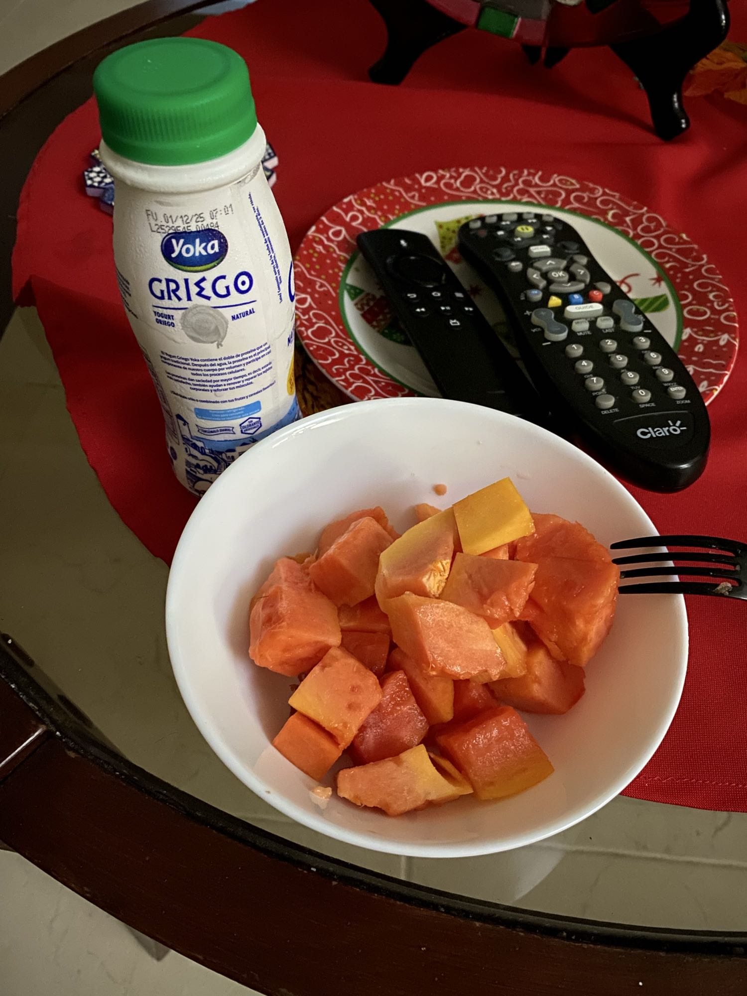 Fruta con yogur griego