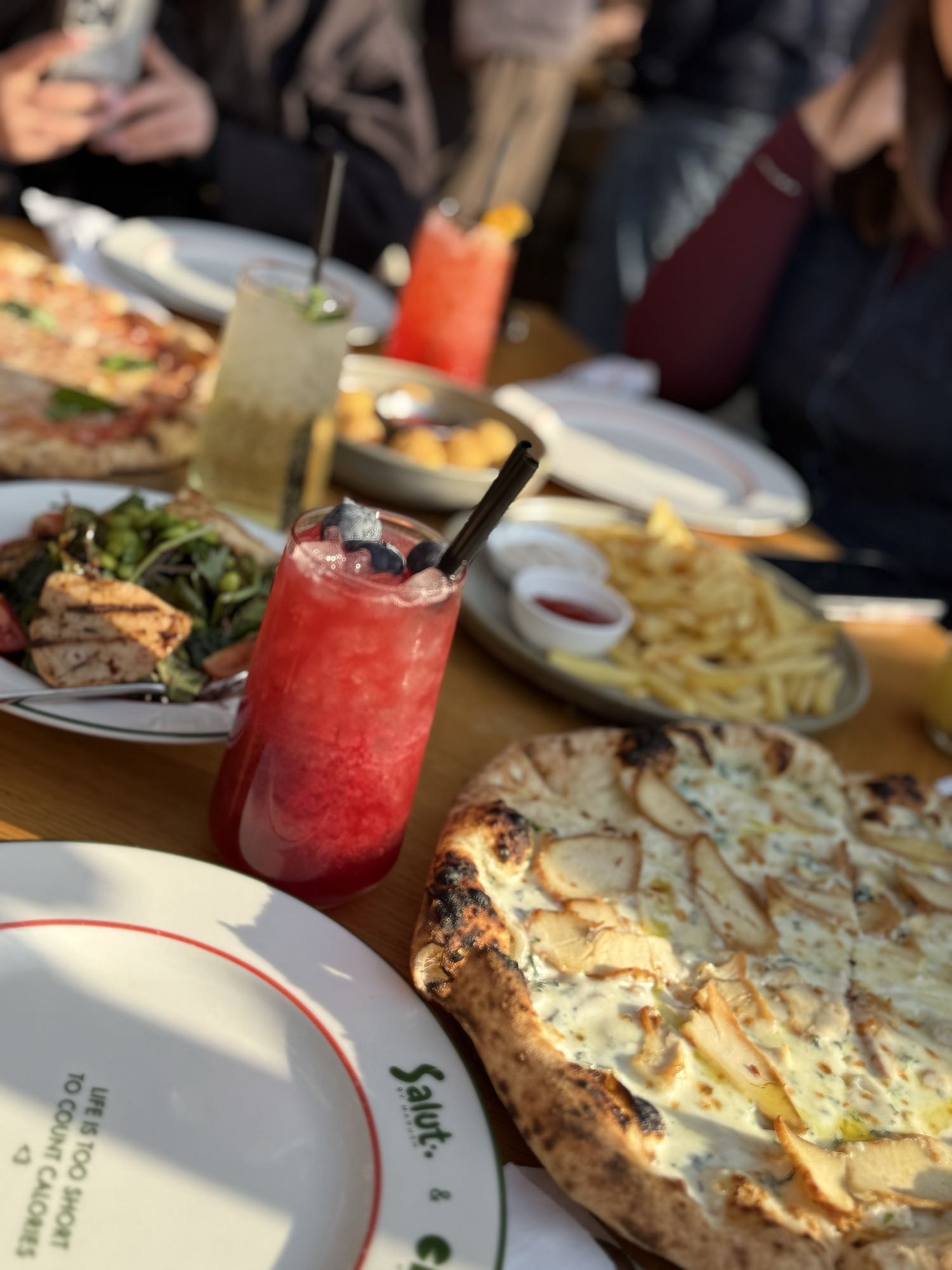 Пицца, картофель, напитки