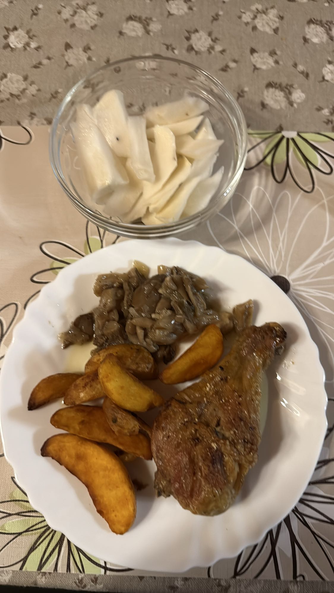 Pui cu cartofi și murături