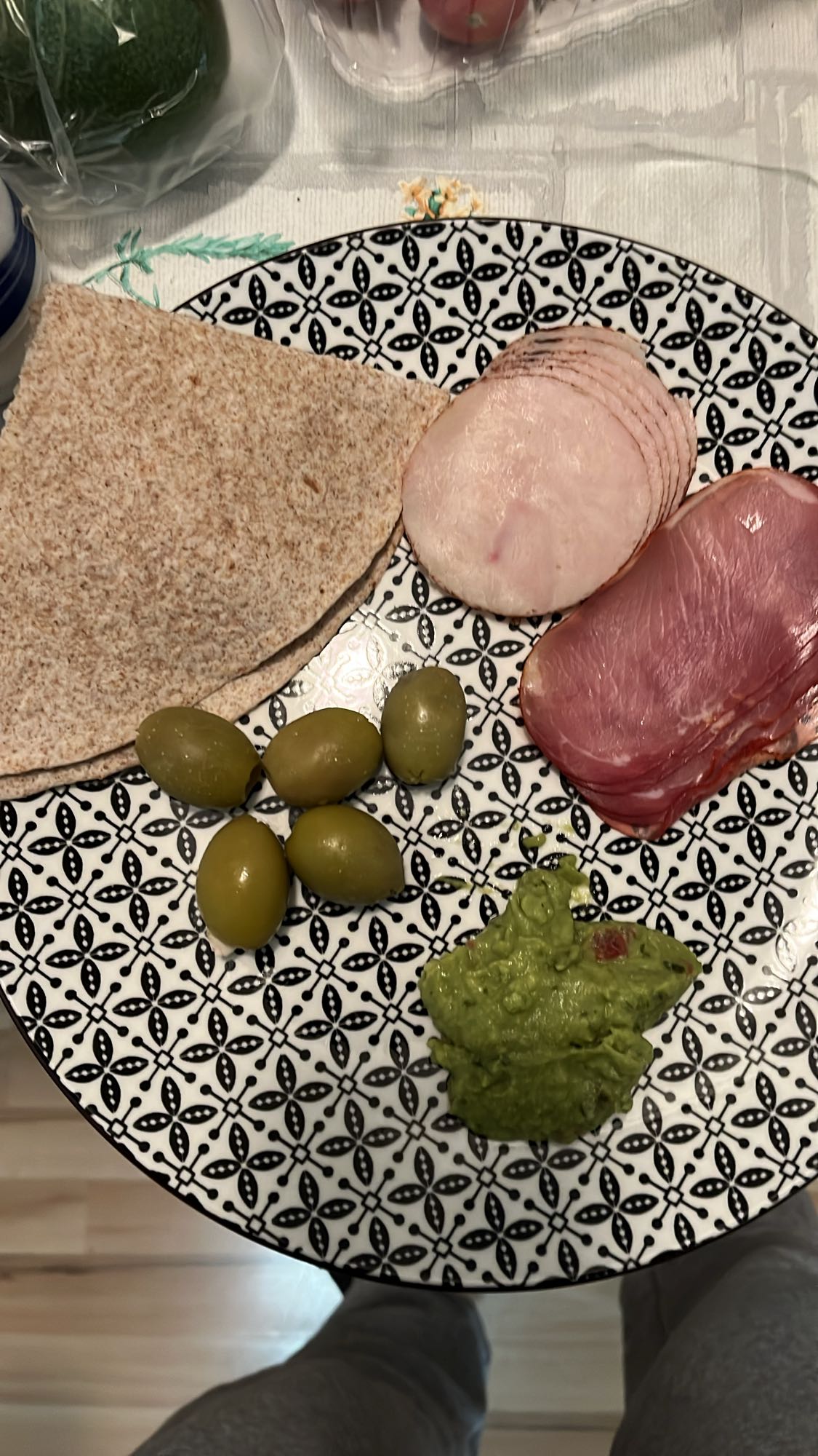 Плоска закуска с месо