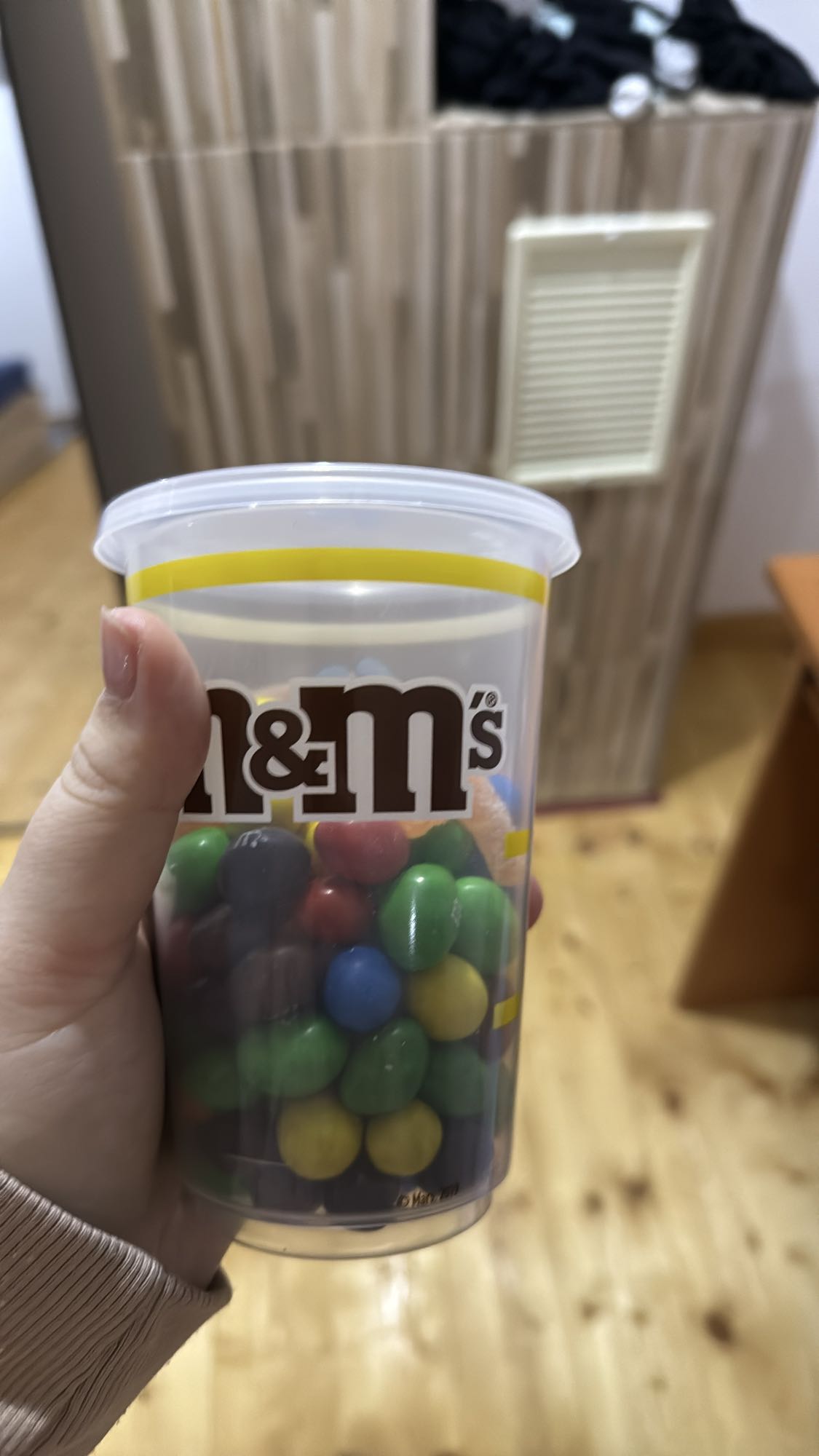 Pahar cu M&M's