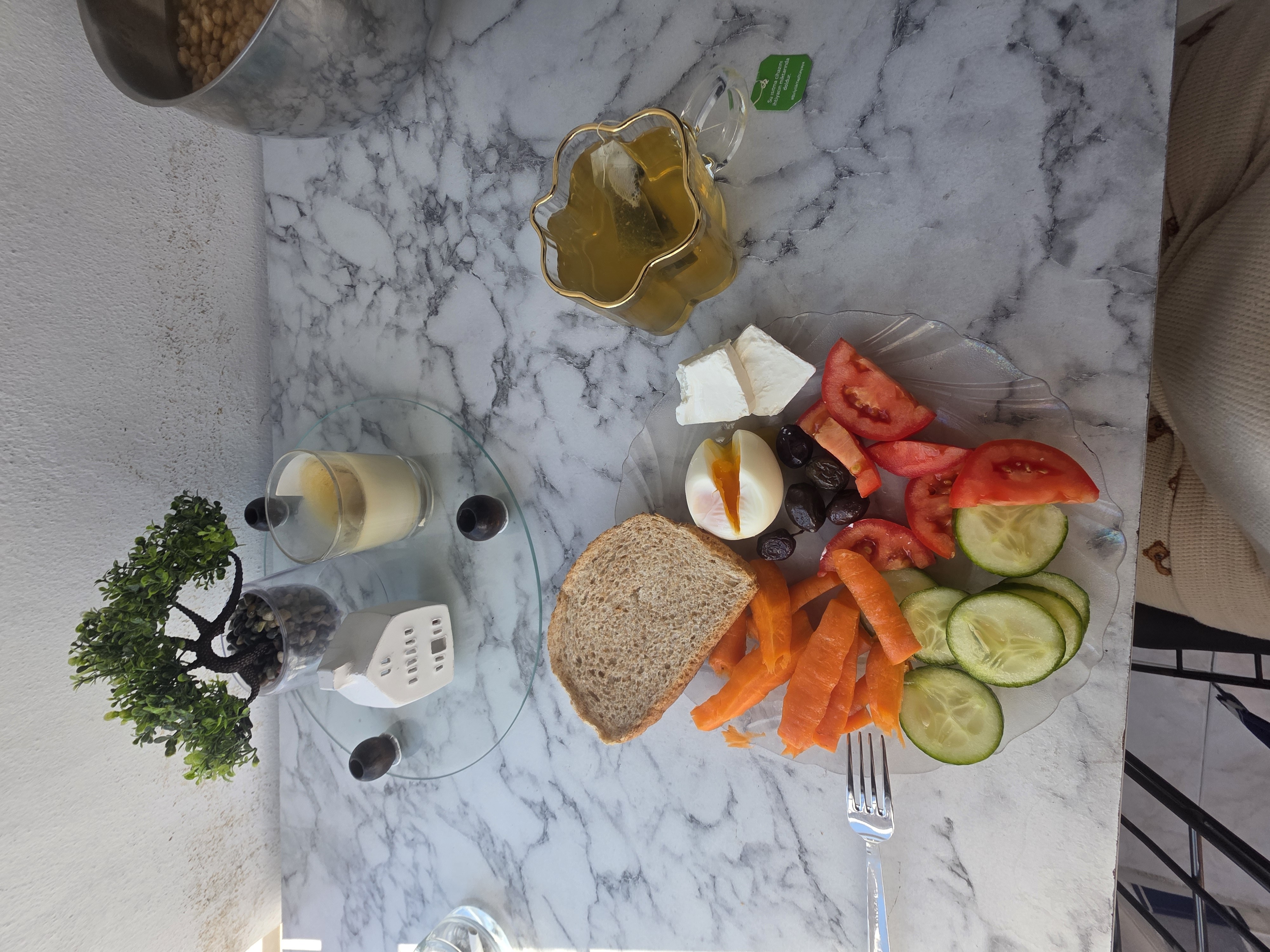 Fresh Veggie Breakfast Plate