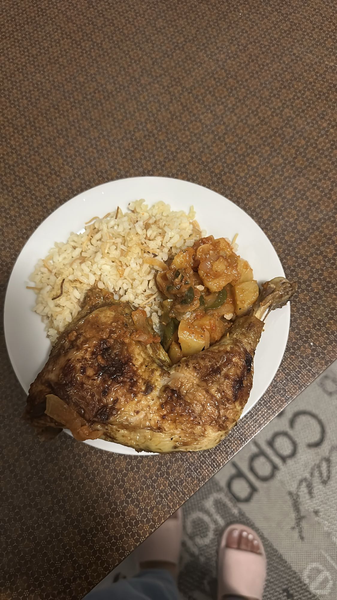 Tavuklu pilav ve sebze