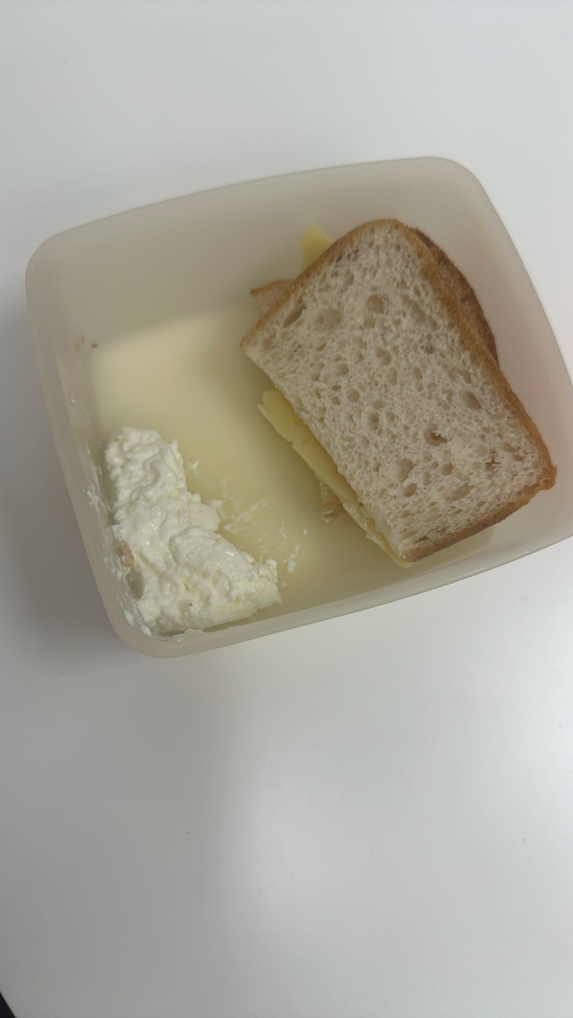 Peynirli Ekmek Tabağı