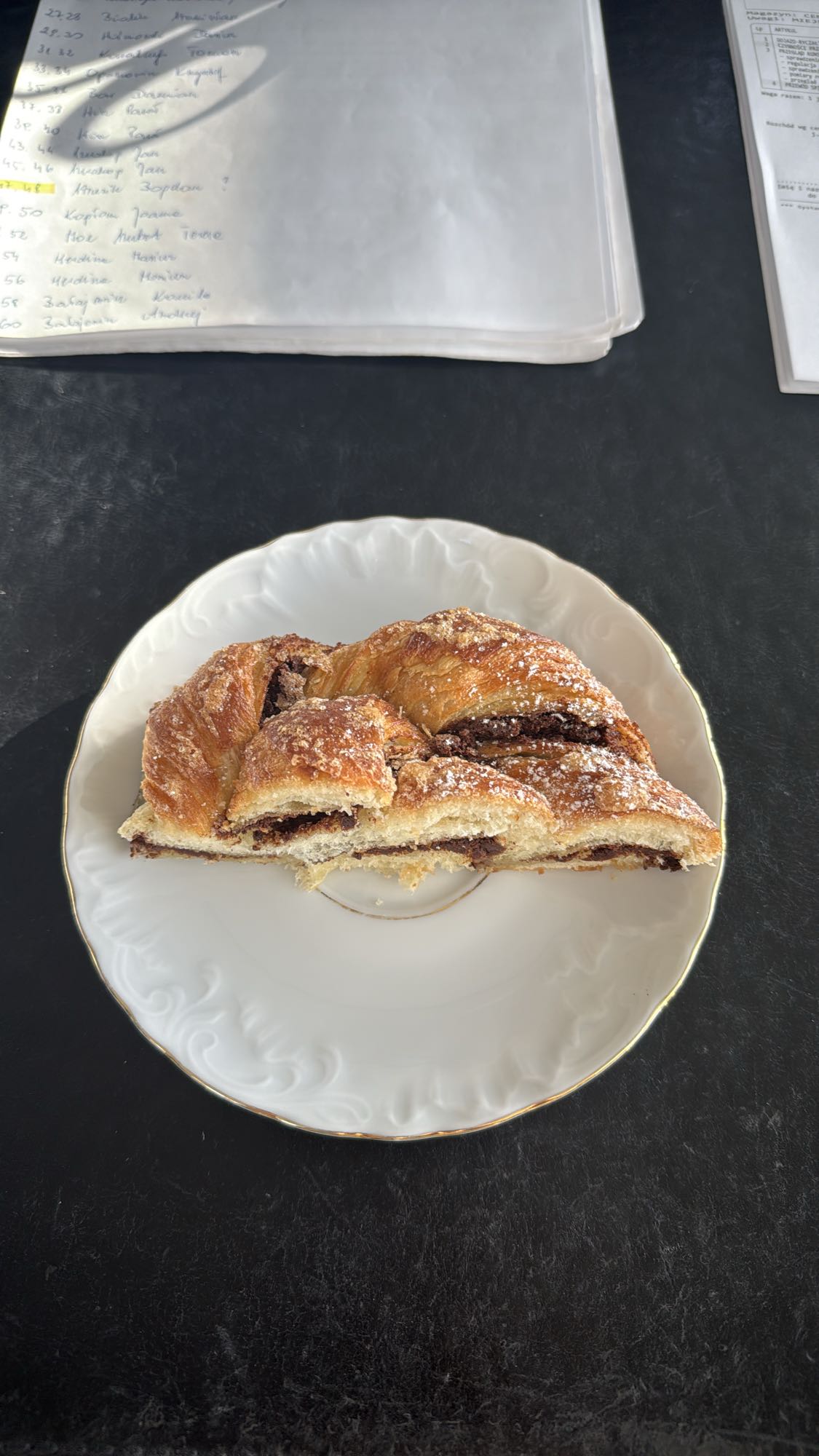 drożdżówka z czekoladą